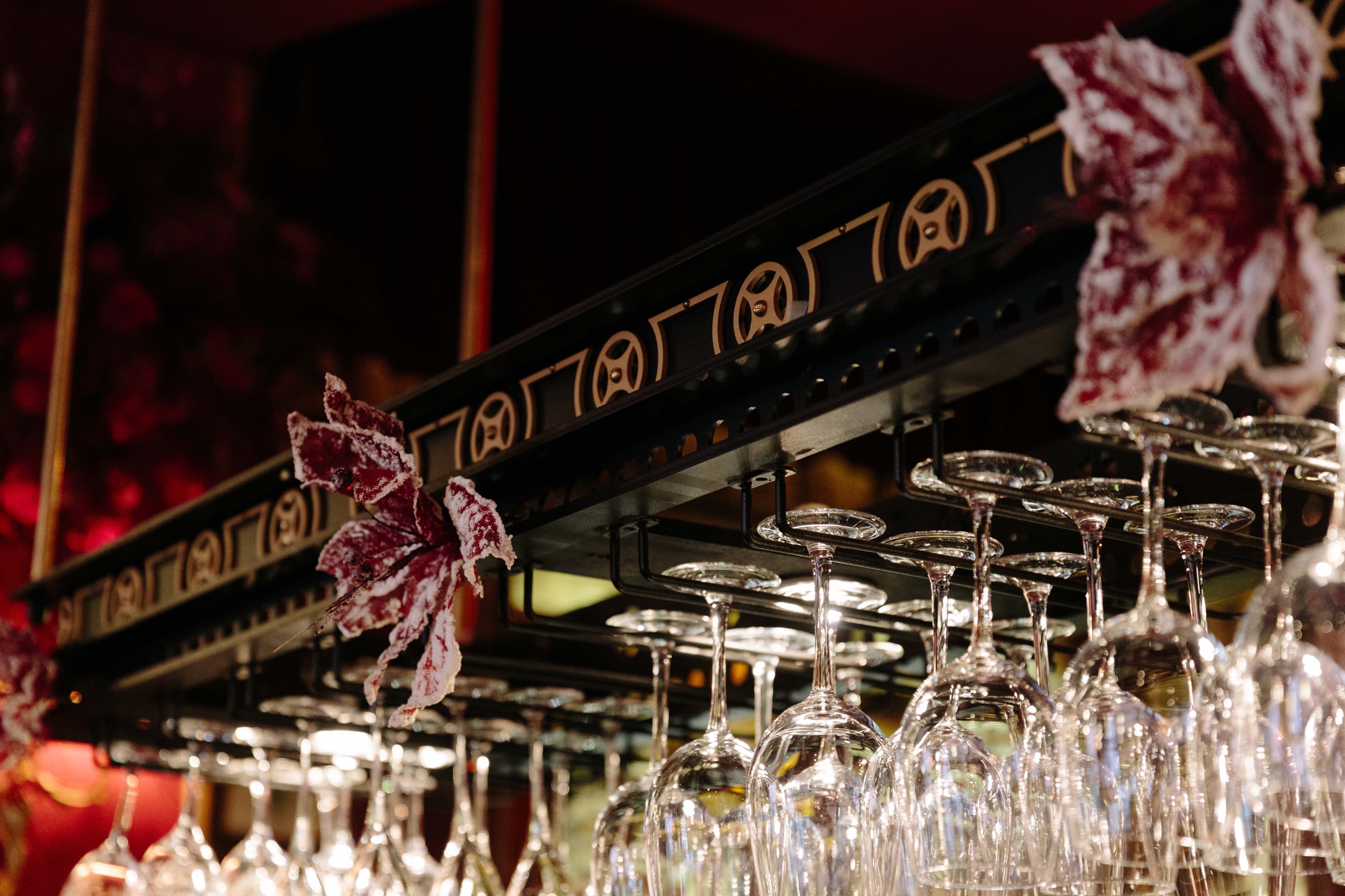 雅典 Noel 酒吧 | 古典与现代的艺术碰撞-4