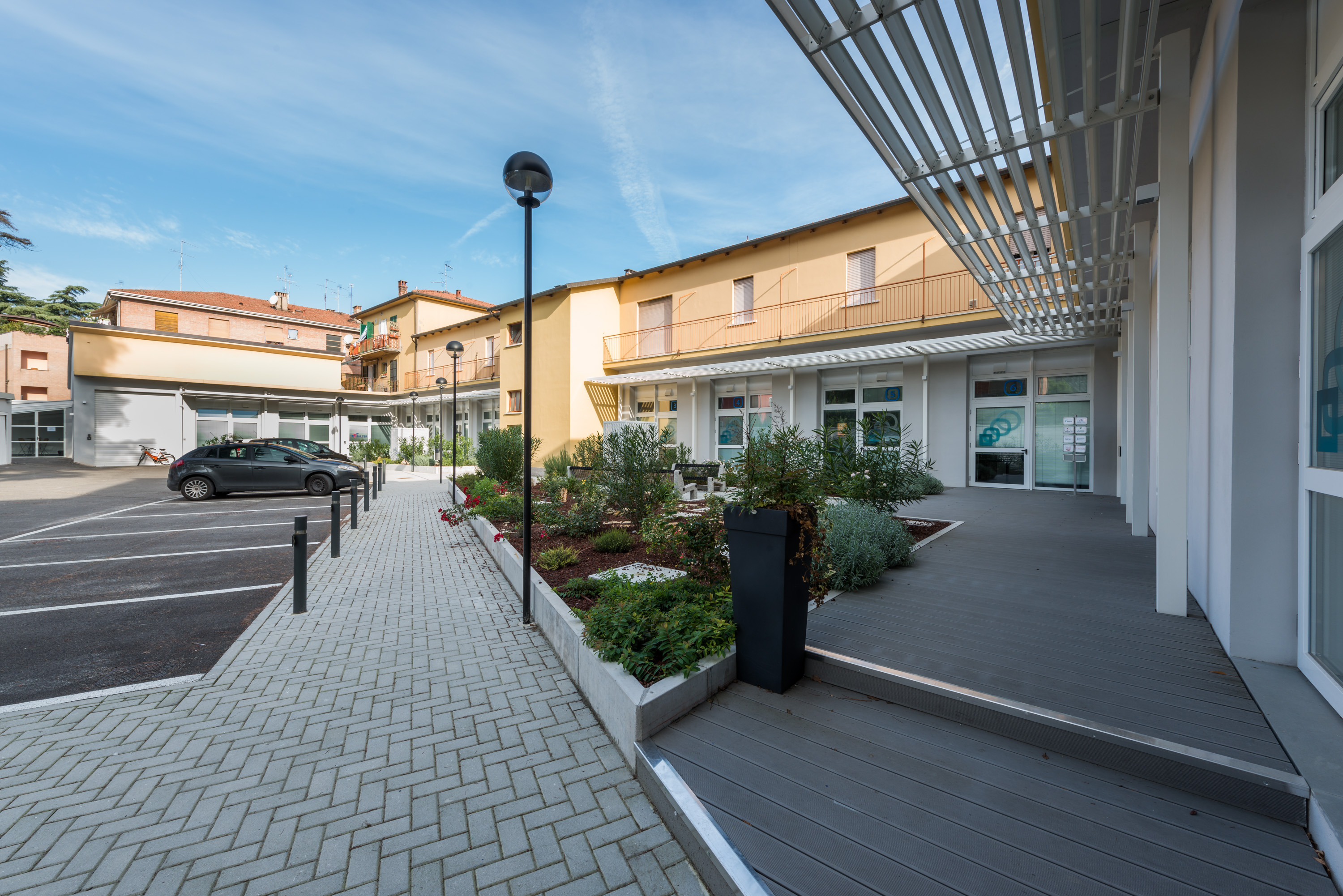 意大利 Imola 镇“Ex Beccherucci”项目,绿色办公空间与户外连接的典范-7