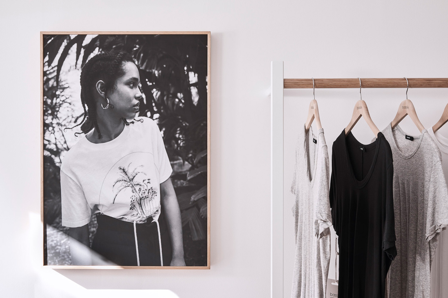 澳大利亚 Bassike 帕丁顿旗舰店转型，极简风格融入混凝土庭院-37