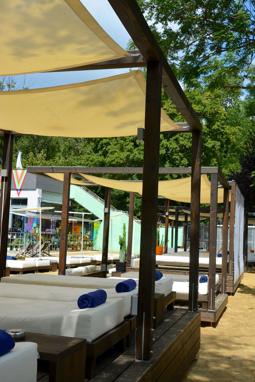 海滩俱乐部"Sauna Strand Klub"户外空间重塑及家具设计-6