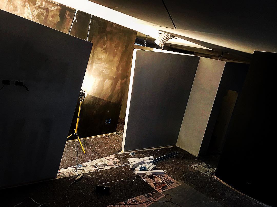 "iragazzidioggi"展示空间 | 现代简约风格的魅力展示-2