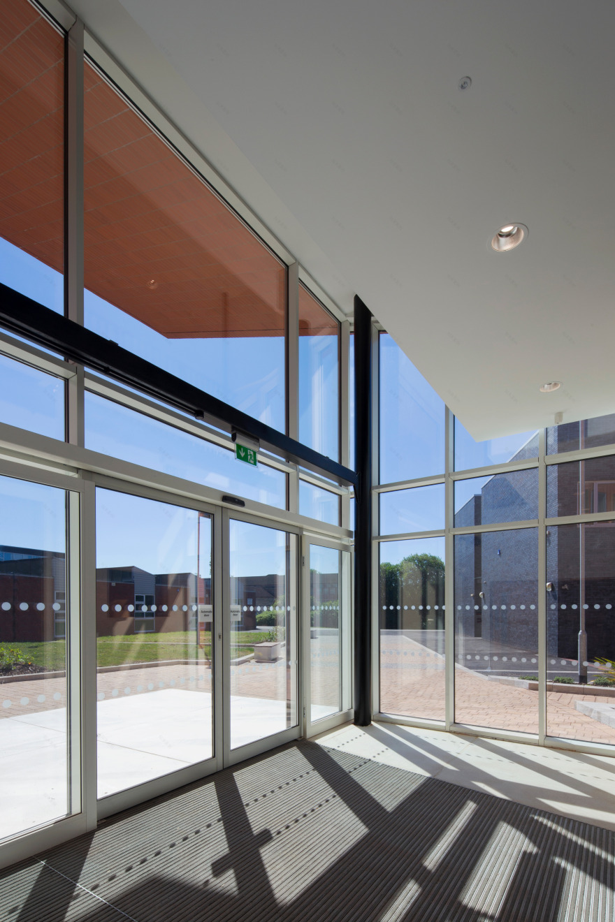 约瑟夫·莱基学院 · 融入环境的创新教学空间-5