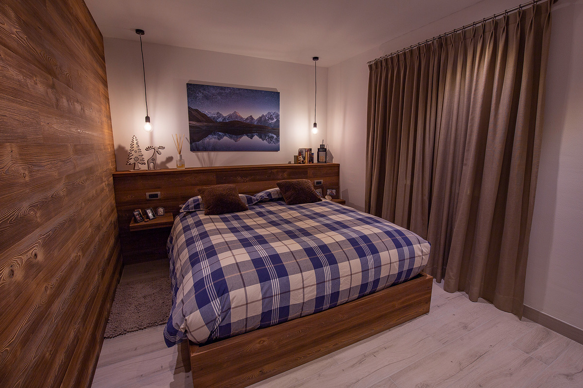 温暖木质与现代铁艺的优雅融合-13