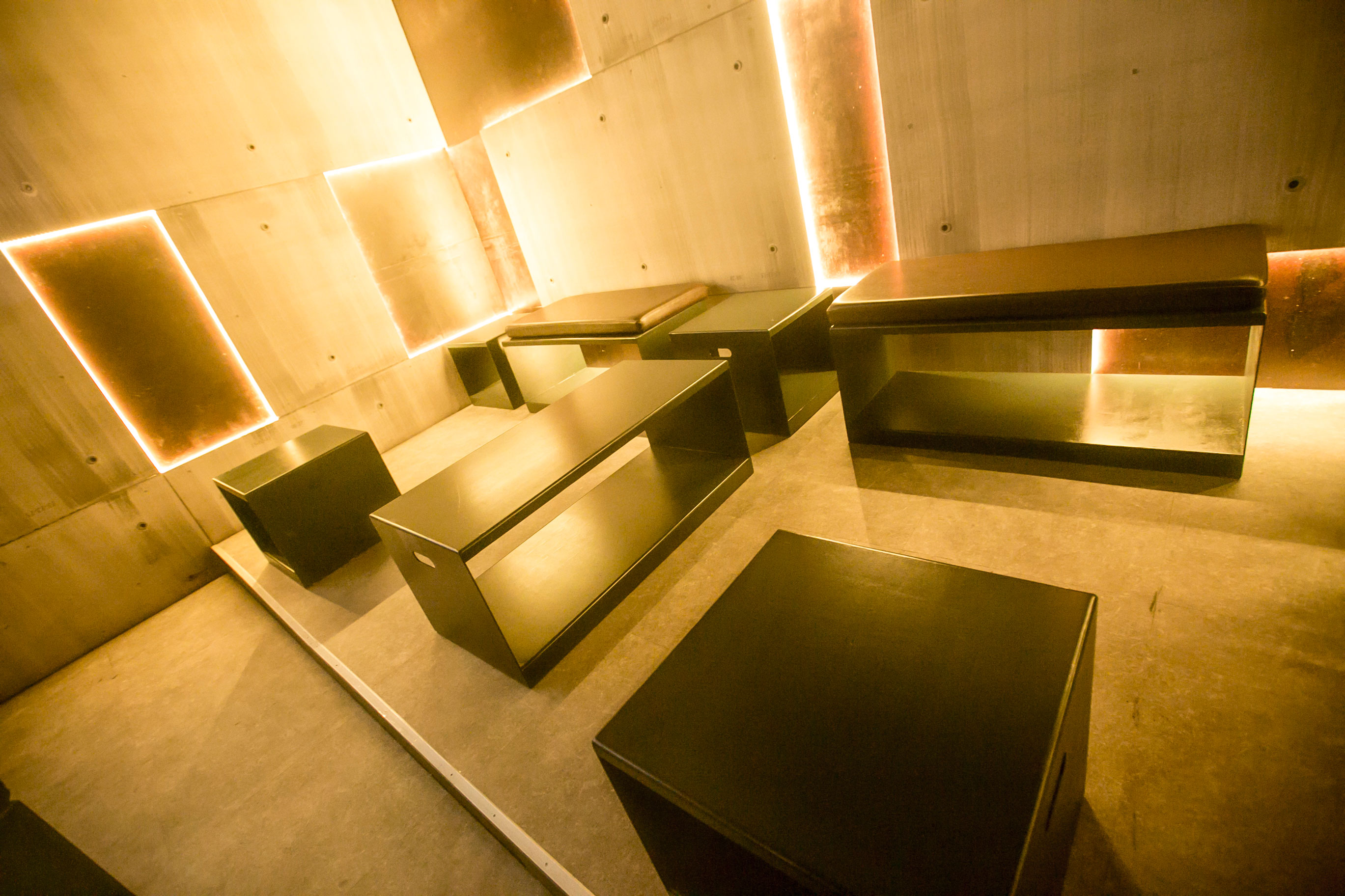 Casamia 工业风迪斯科舞厅室内设计-6