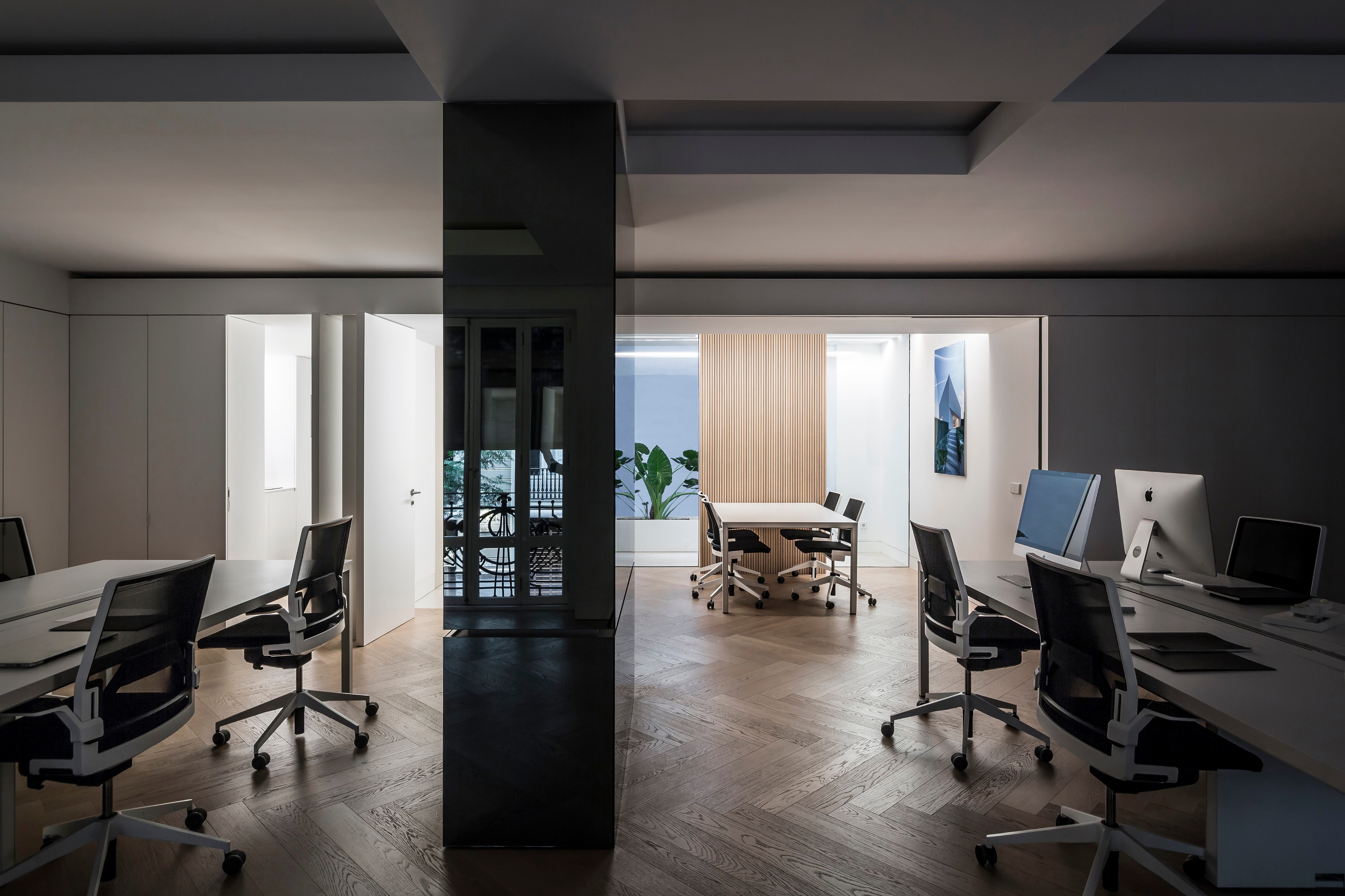 融合传统与现代的办公空间设计-14