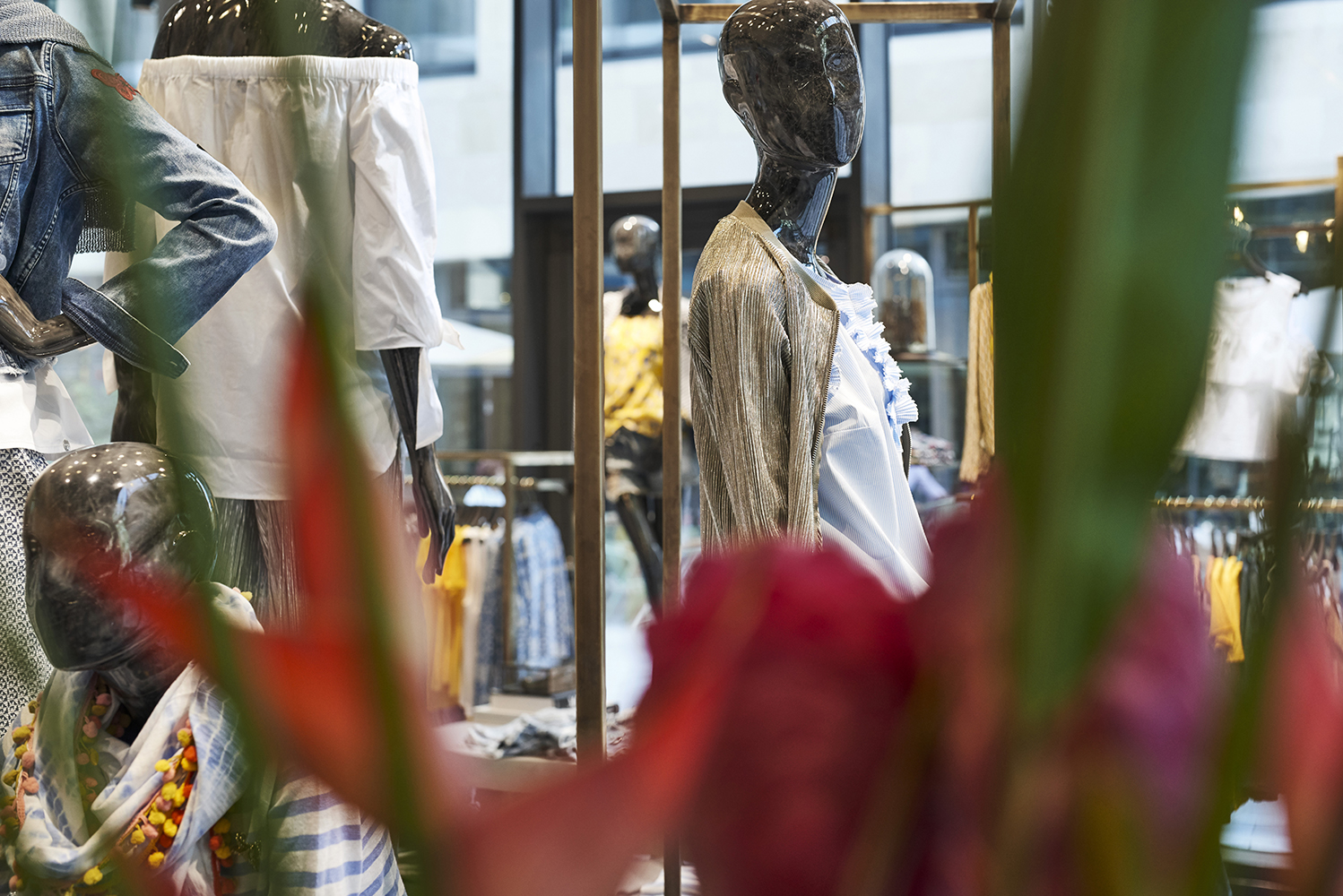 里奇皇家斯图加特旗舰店，展现高端设计魅力-11