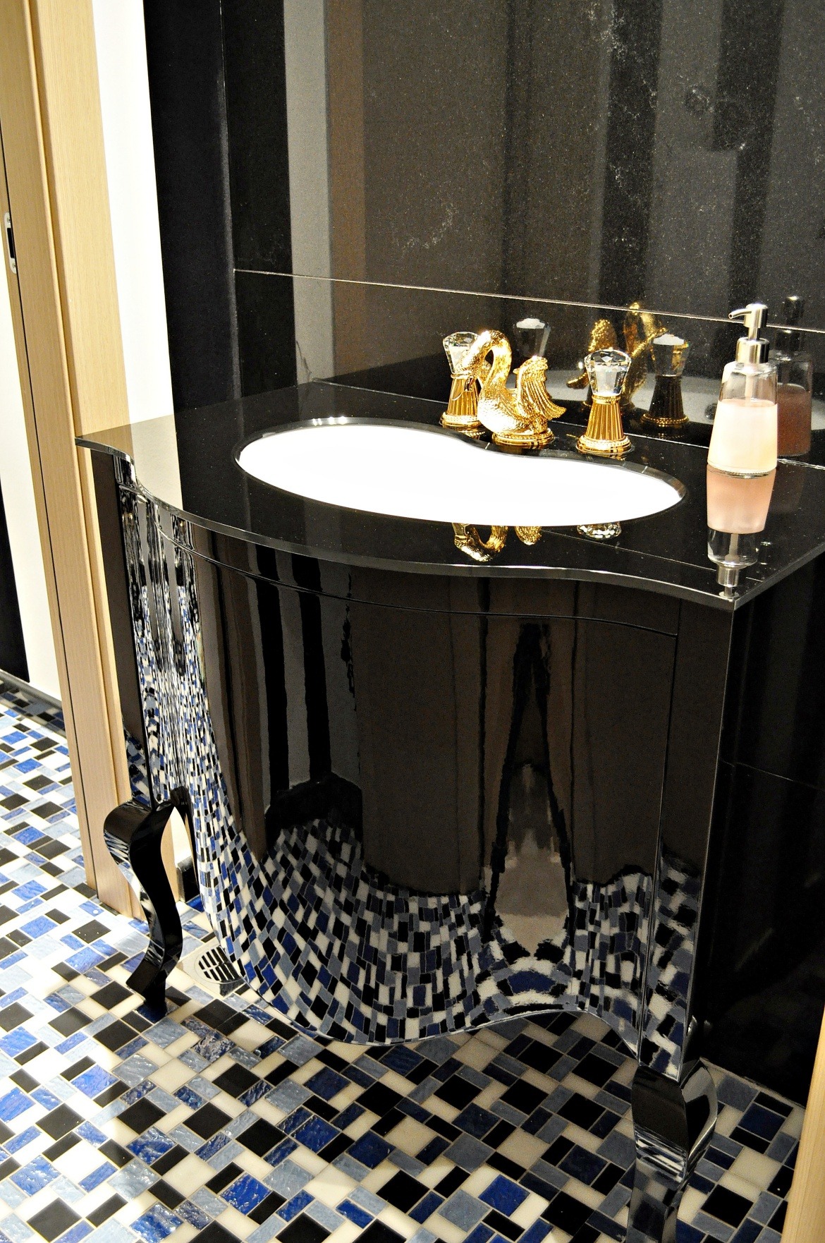 雅典设计师打造梦幻家居空间-56