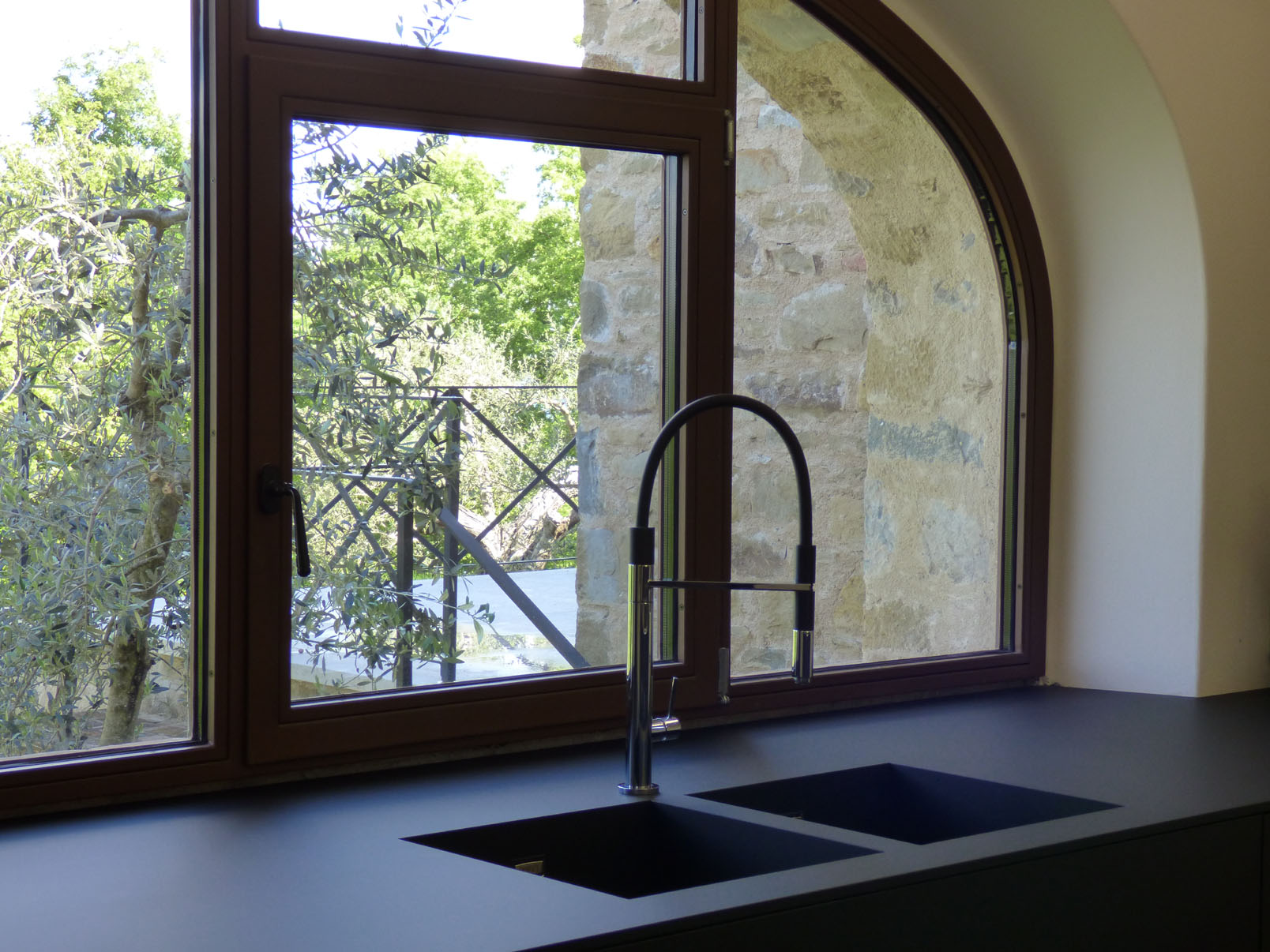 意大利乡村三层楼房改建-23