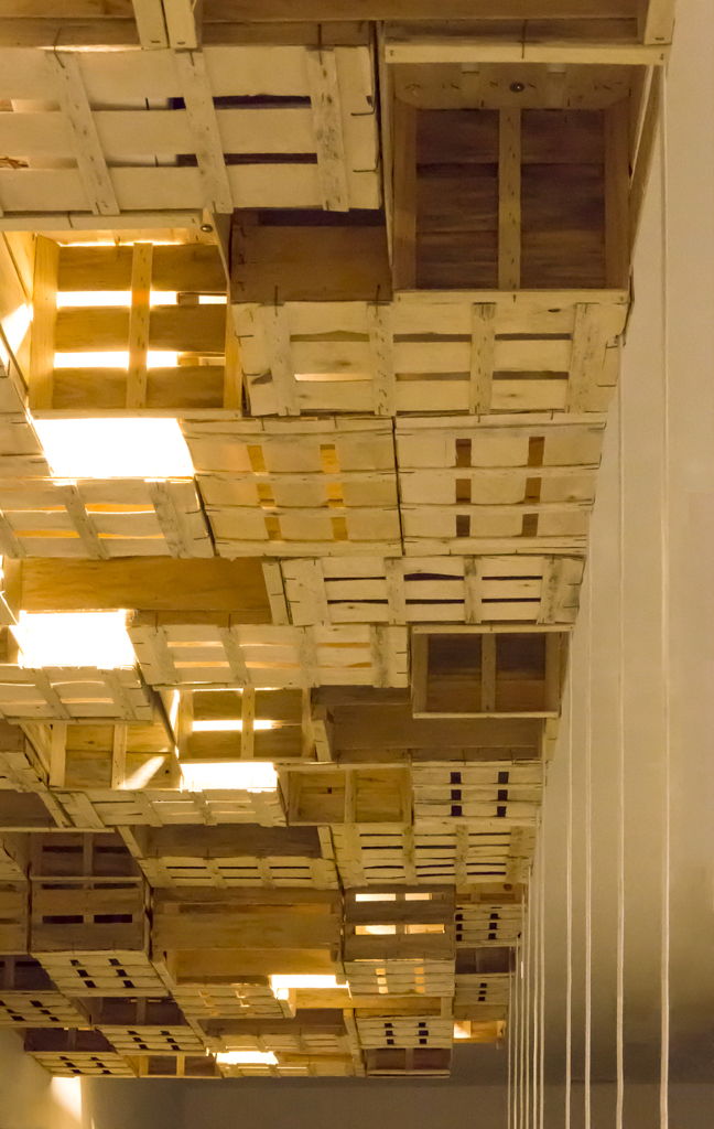 自然有机的低成本咖啡馆设计-12