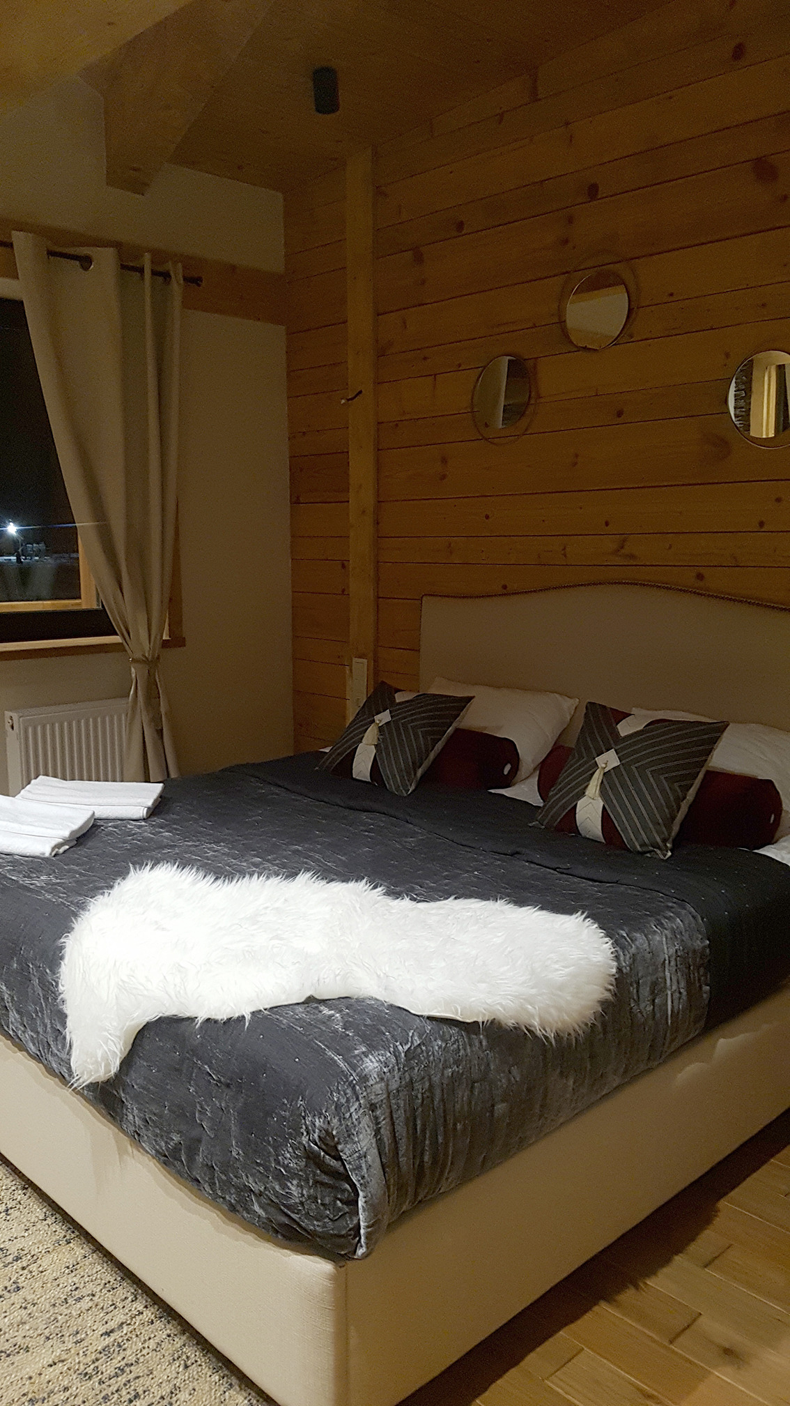 阿尔卑斯山风格木屋酒店与树屋设计-20