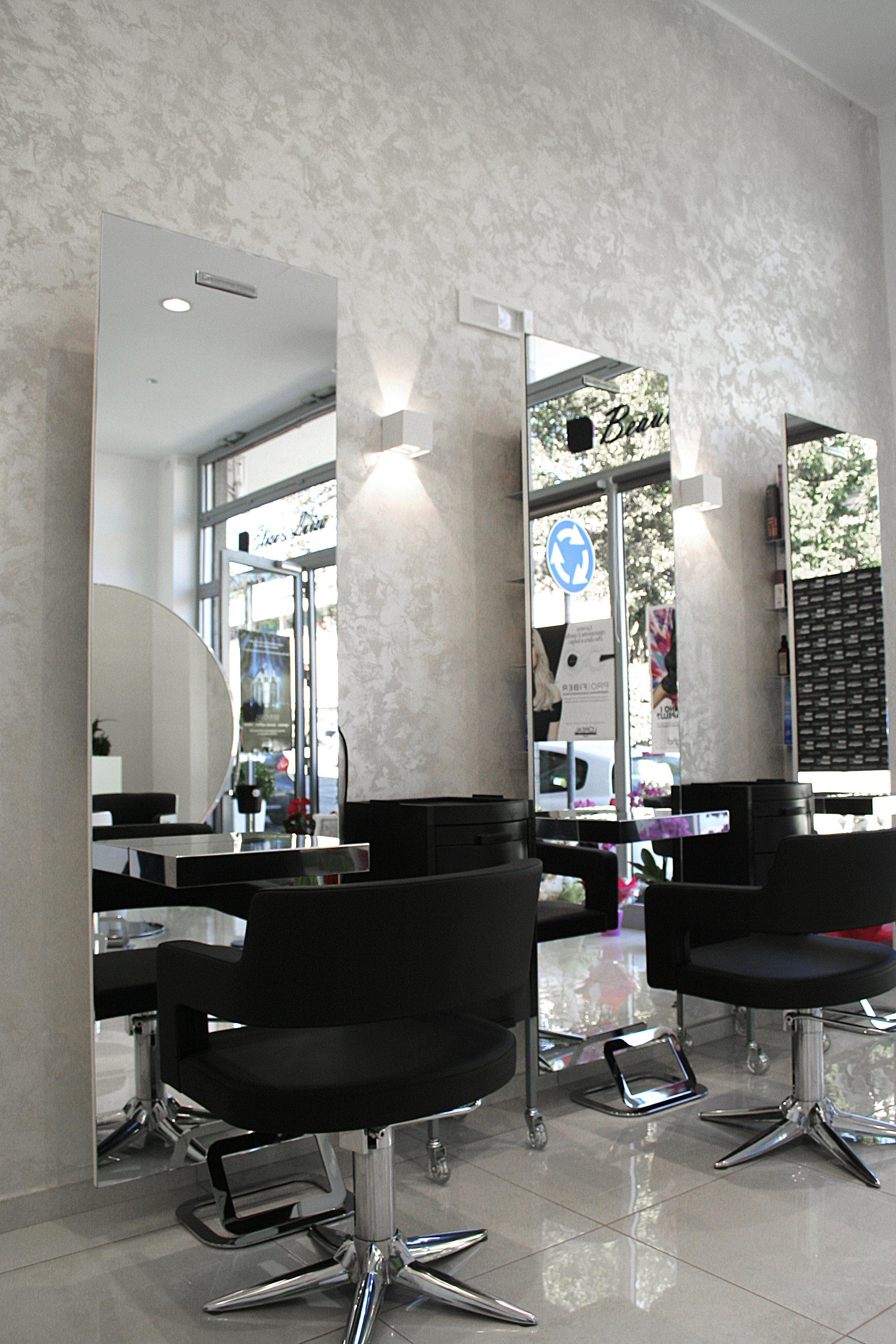 2017 年完成的理发店室内设计项目-1