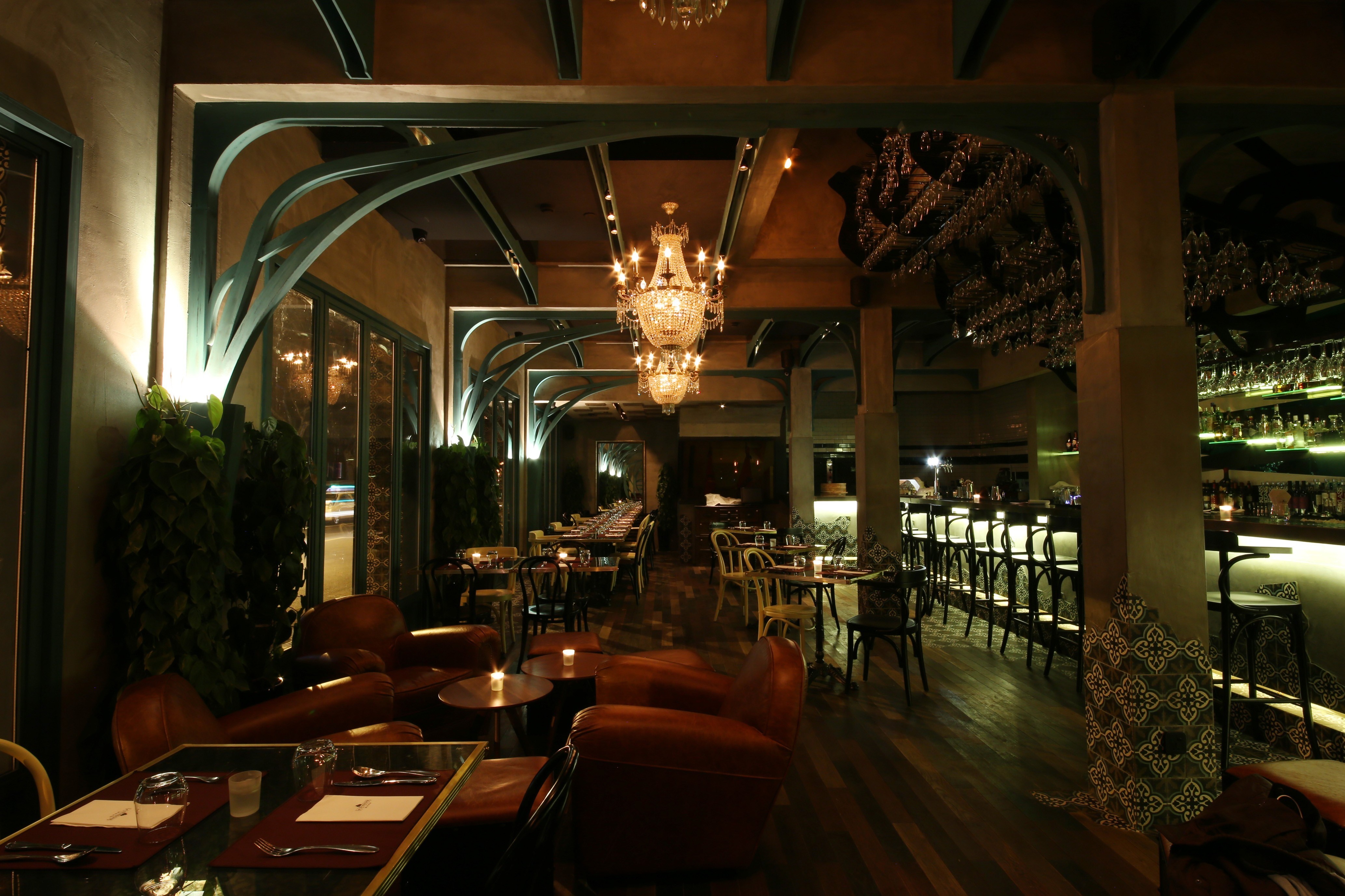 复古艺术装饰风格，打造别具一格的欧洲火车站餐厅-5