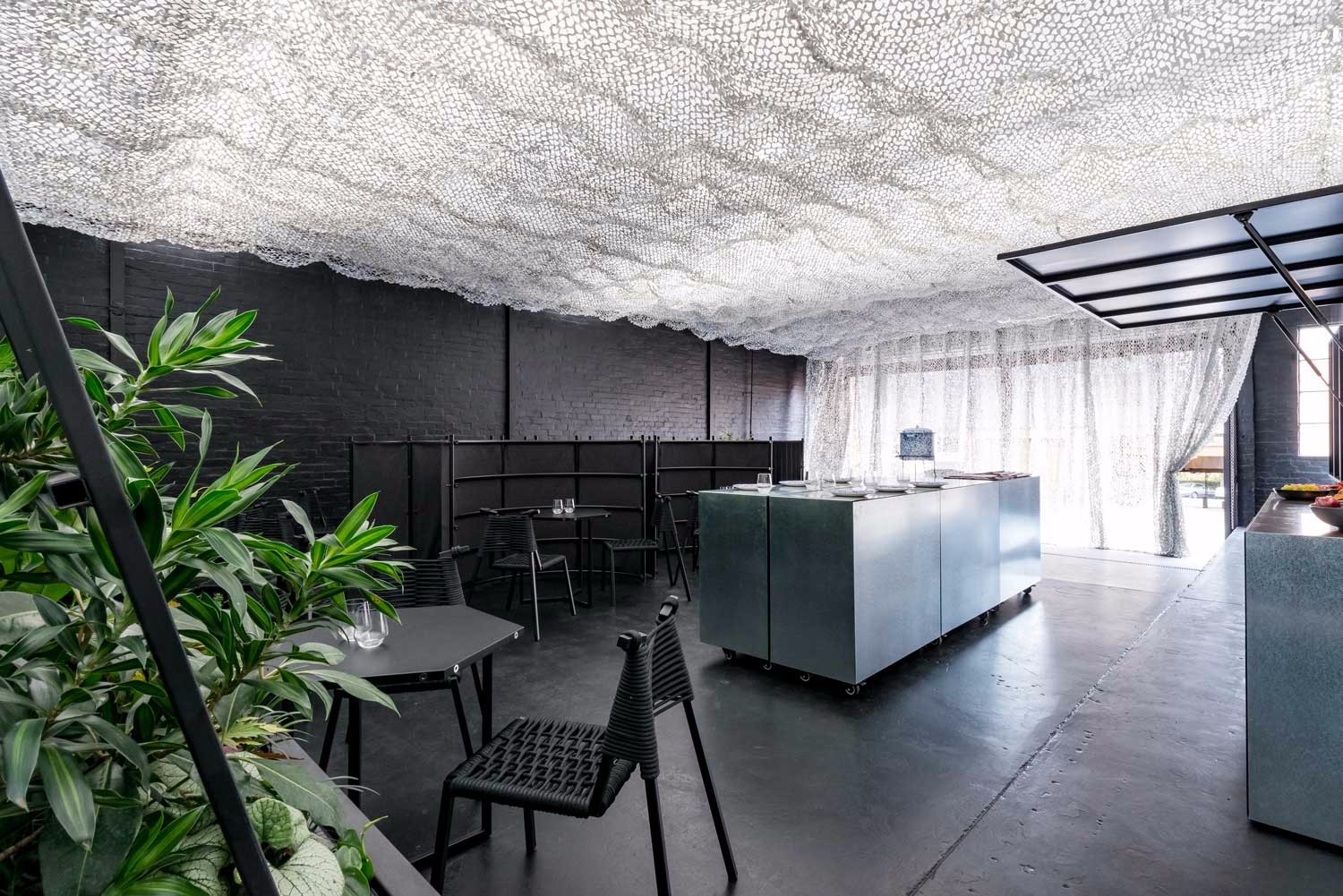 多元空间的无限可能——RUSSELL & GEORGE 的一站式工作休闲场所-13