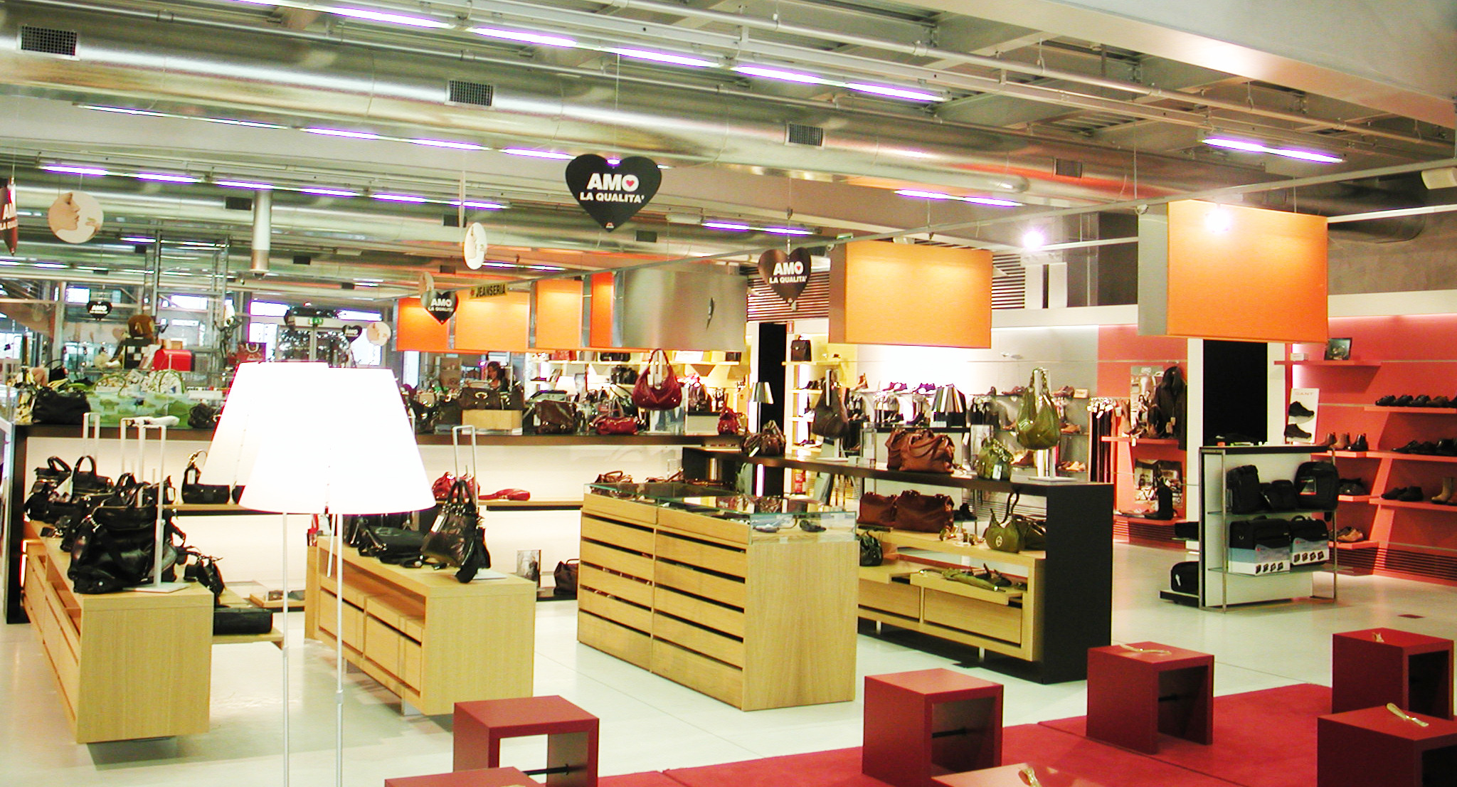 2006 年完成的 Arteni Negozio Abbigliamento 室内设计案例-8