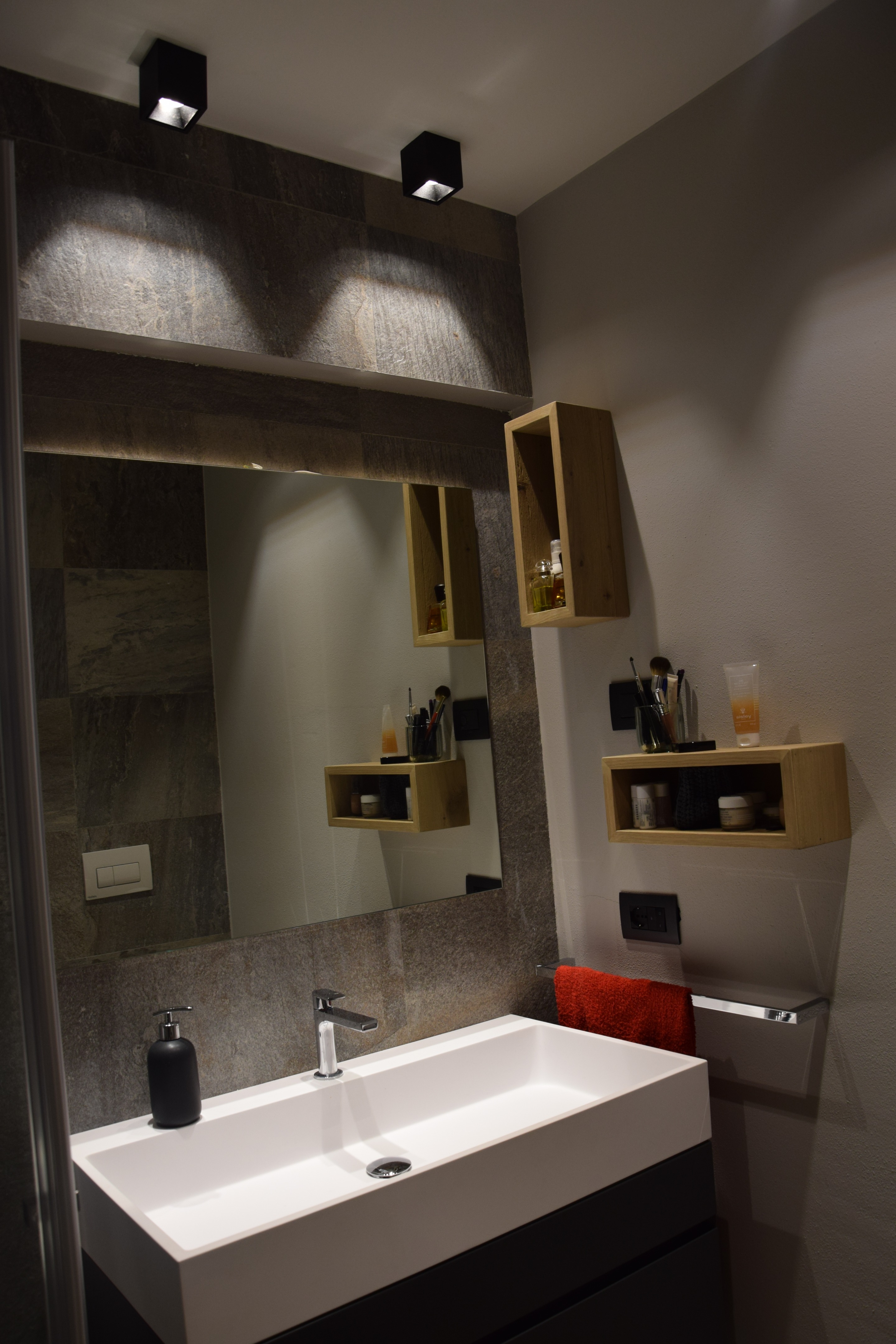 2017 年完成的阿尔卑斯山间别墅设计-7