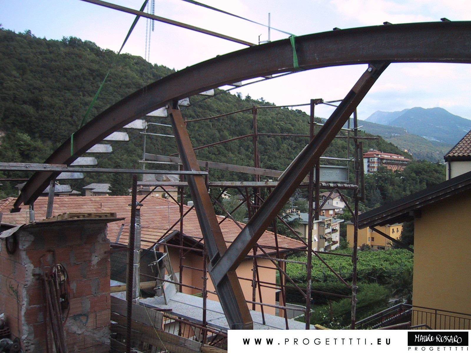 原生材料的艺术共鸣——Casa Rossaro 住宅设计-23