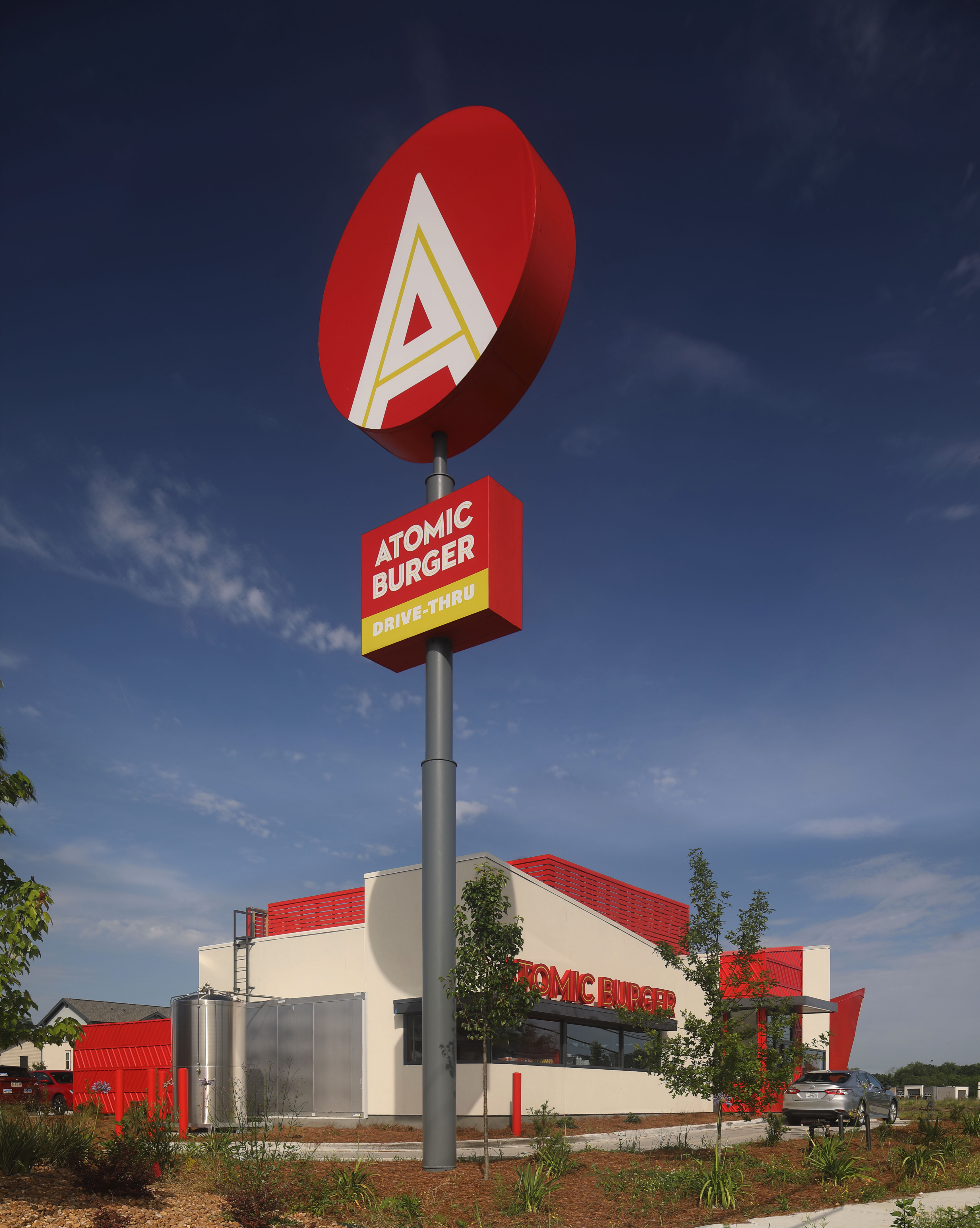 原子汉堡 | 餐饮空间设计的新典范-3