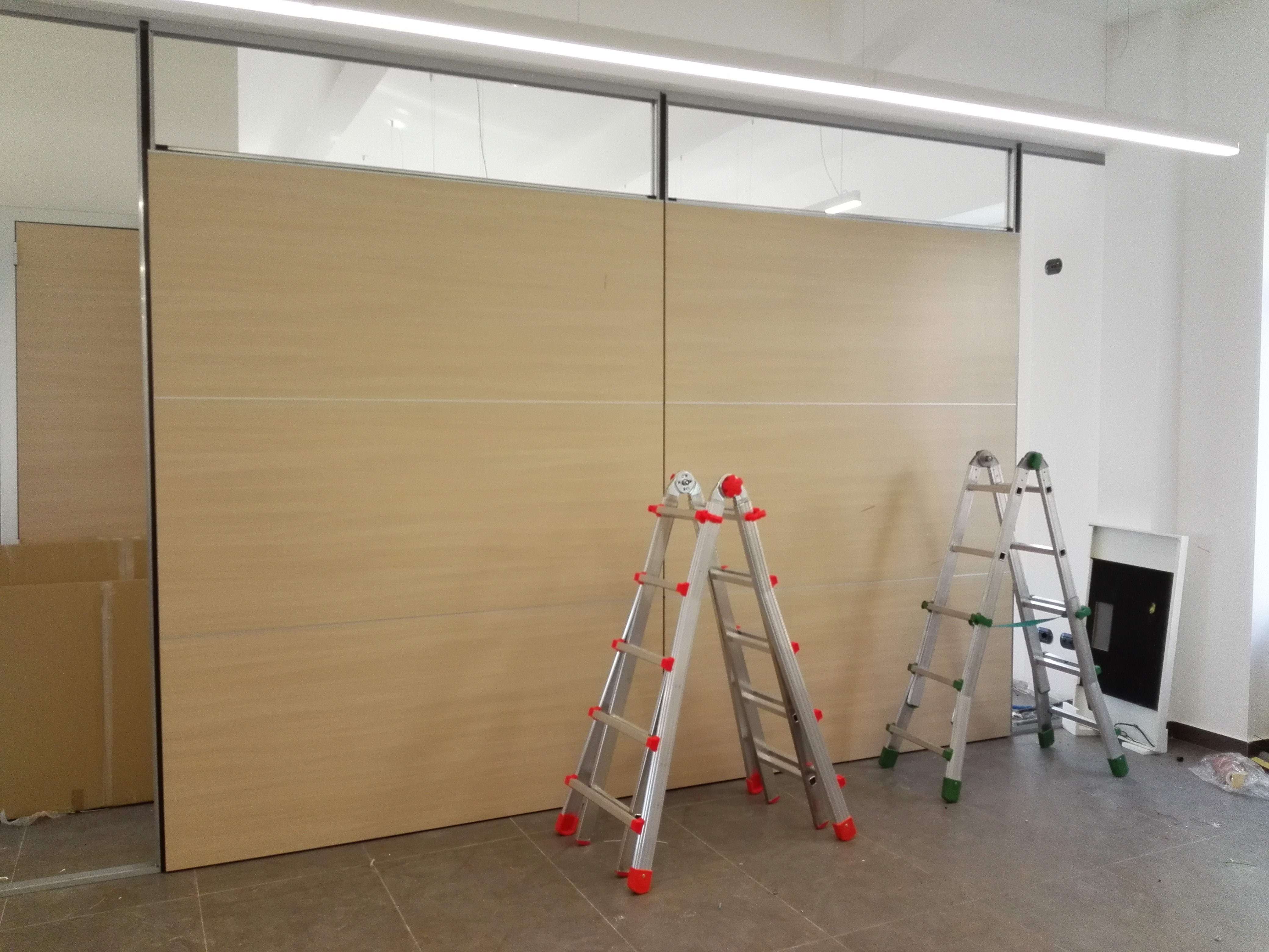 时尚学院 Naples 分隔墙设计-14