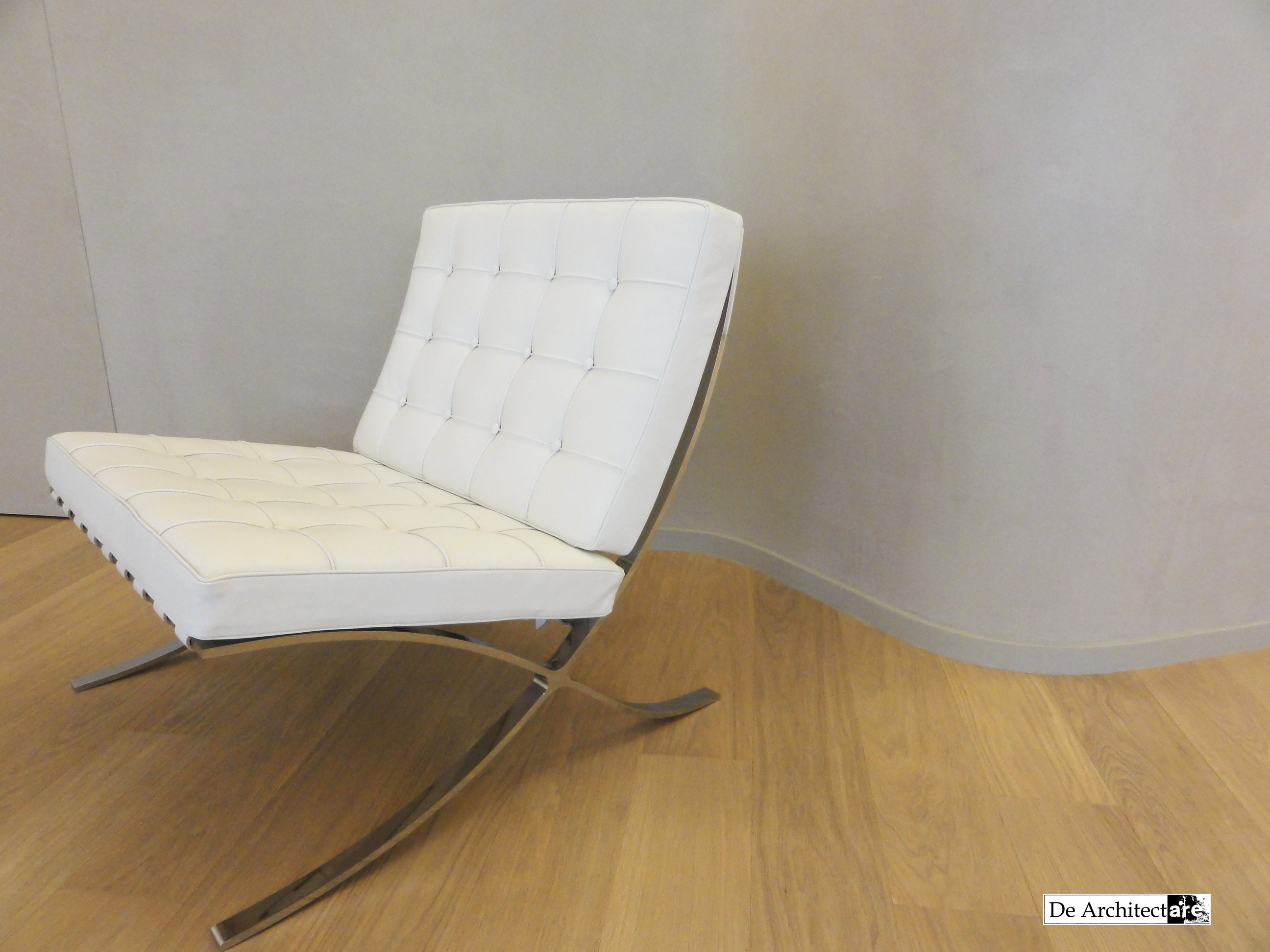 简约温馨的六层海景公寓设计-6