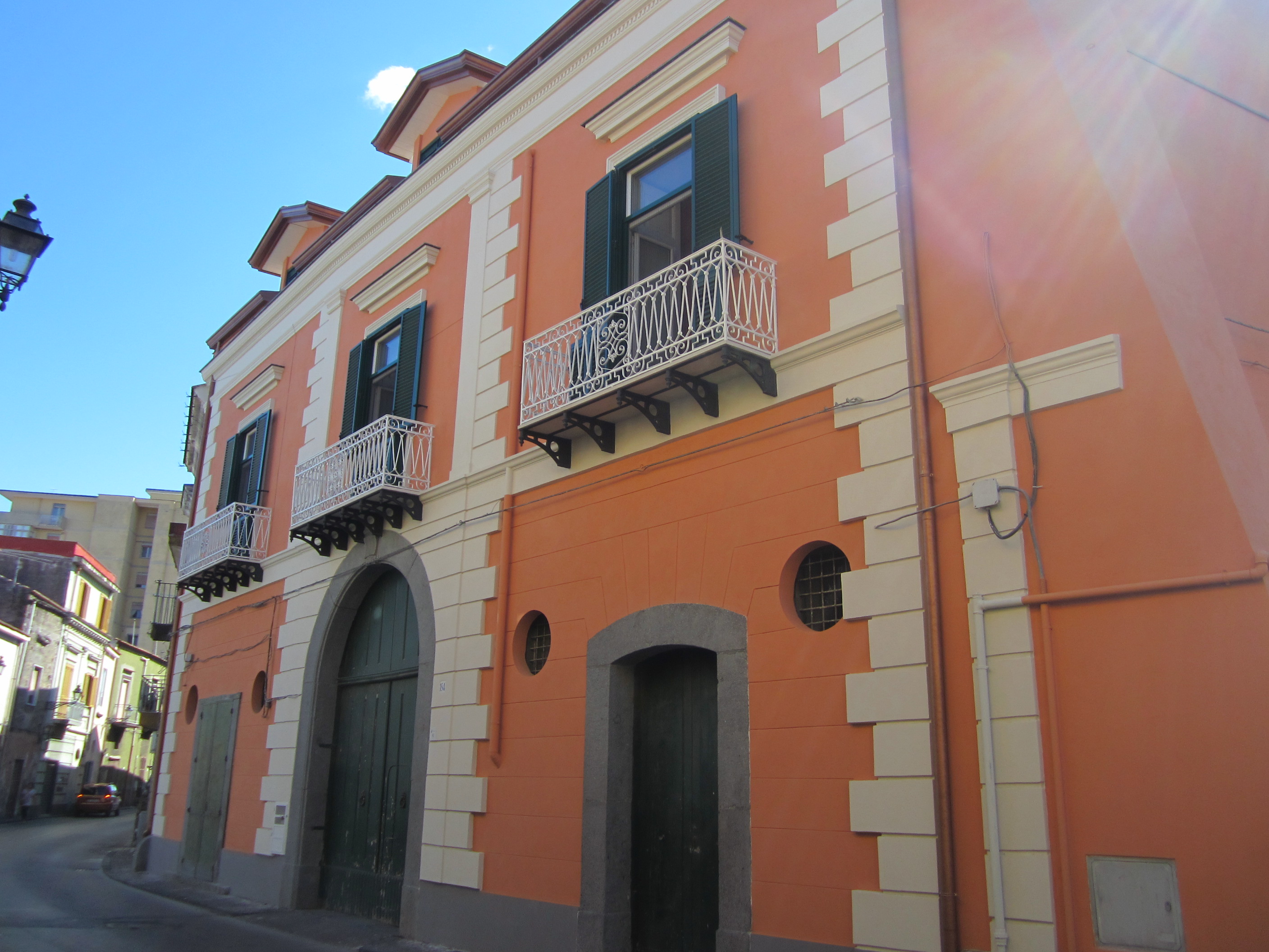 历史与现代共融的意大利百年老宅改造-15