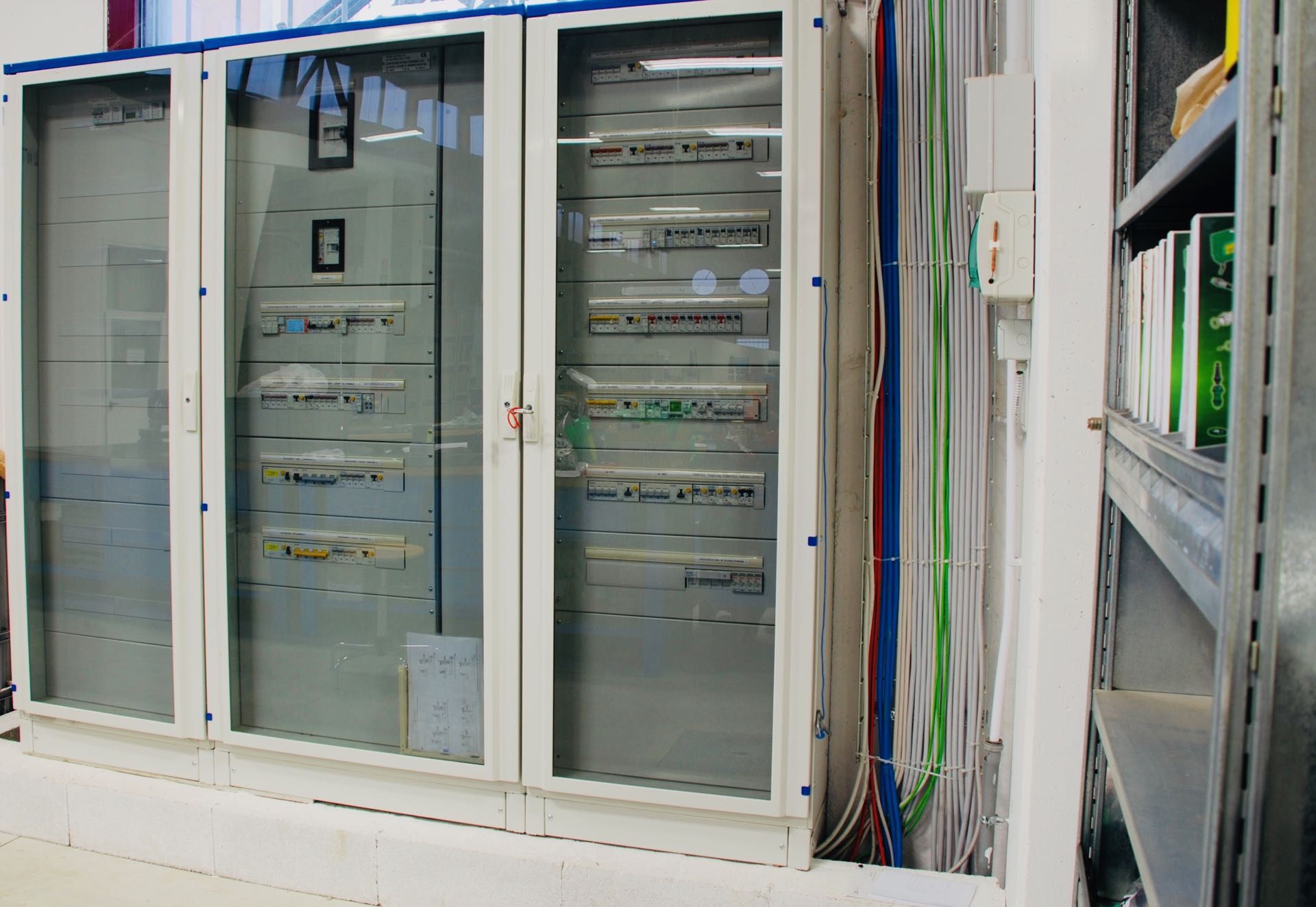 意大利 Polmac 公司总部工厂室内设计案例-17