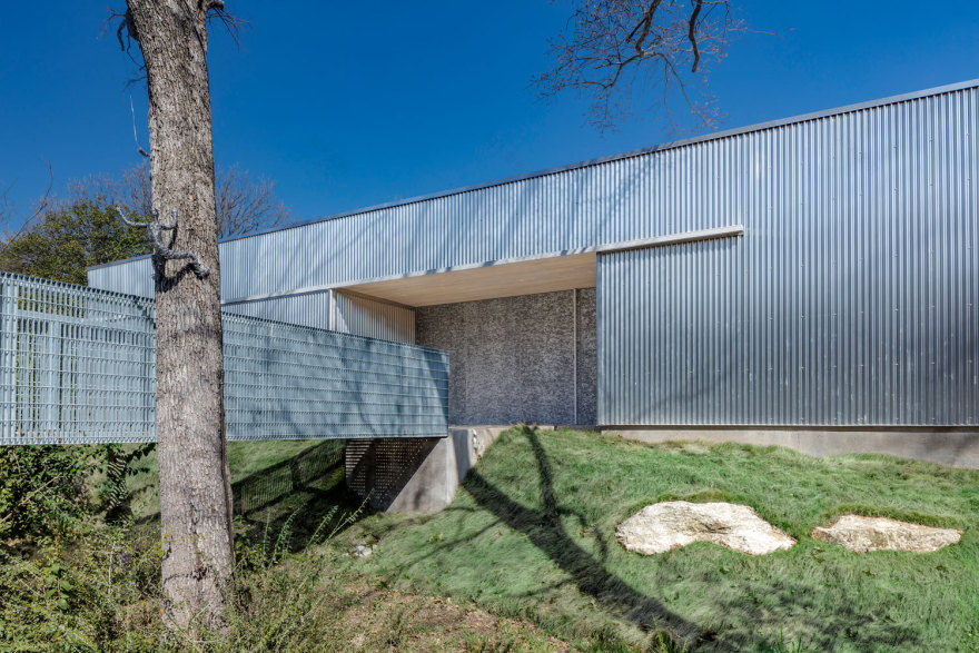 悬崖之上的绿色梦幻家园-4