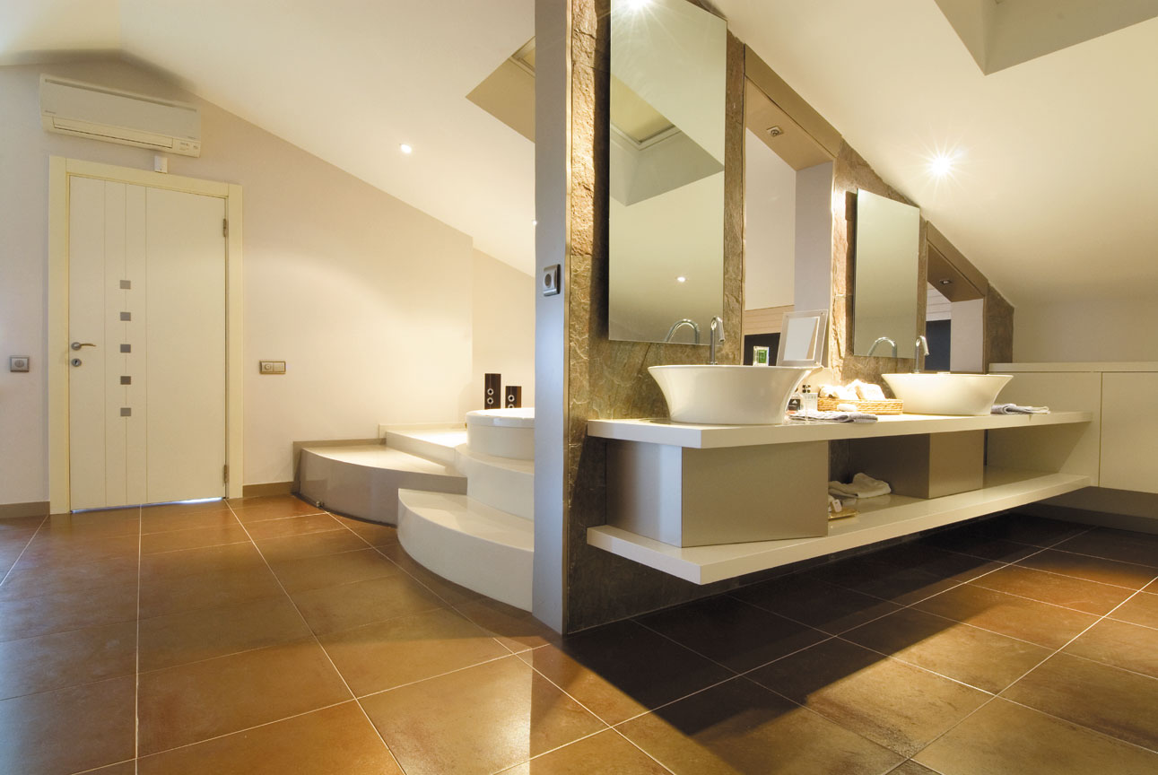 定制家具与自然融合的山间别墅设计-8