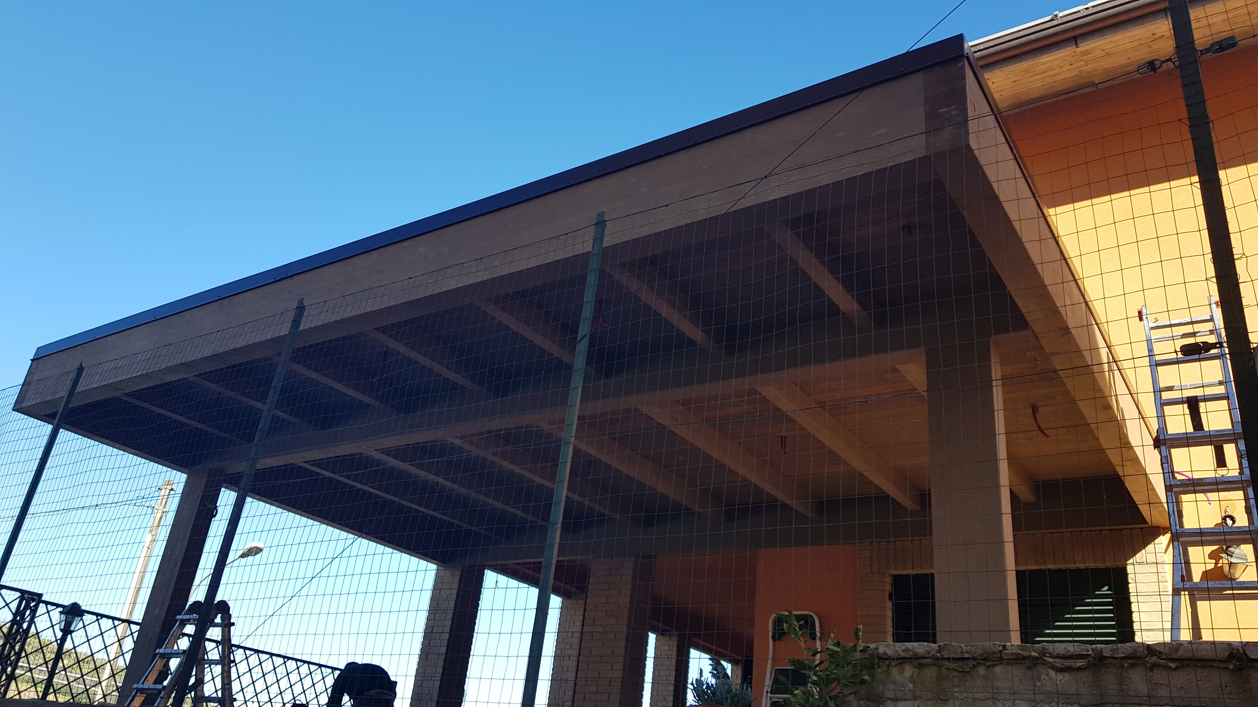 2019 年完成的独立住宅木结构顶部设计-7