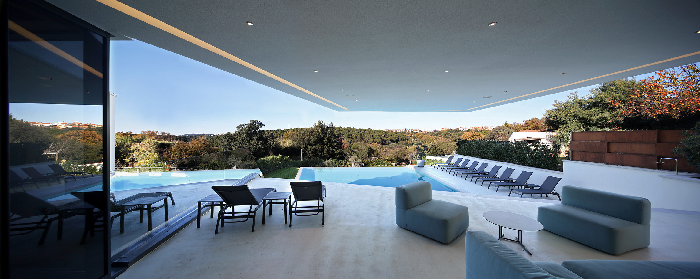 Villa Lucy | 简约时尚的海滨别墅设计-5