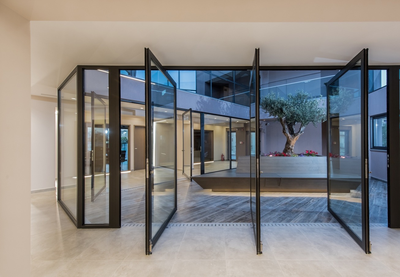 2017 年完成的 KARATZIS S.A.办公室大楼室内设计案例-24