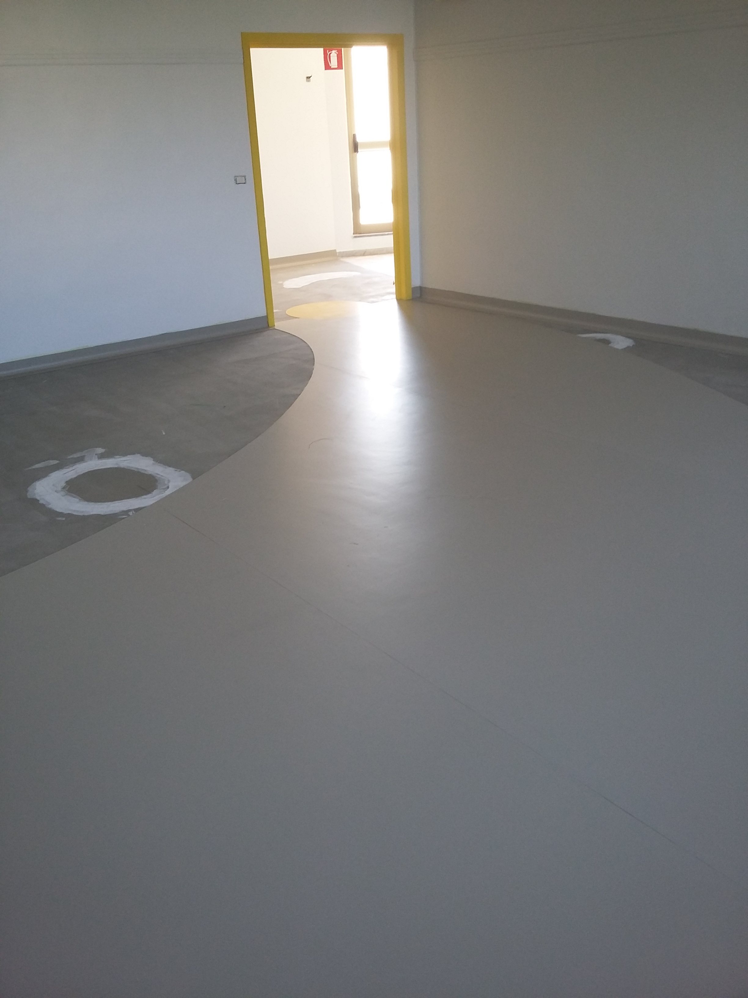 自然材质打造互动式幼儿教育空间-5