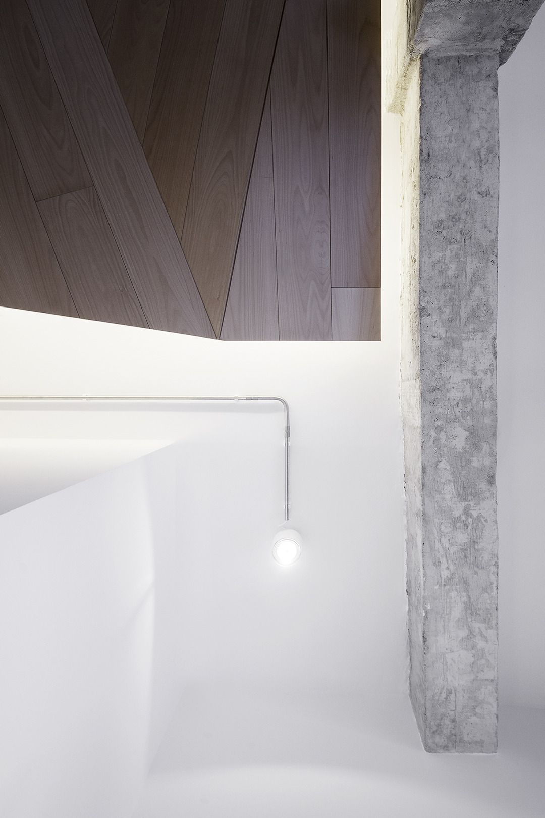 海景咖啡厅“Cafe Mirabous”的室内设计-12