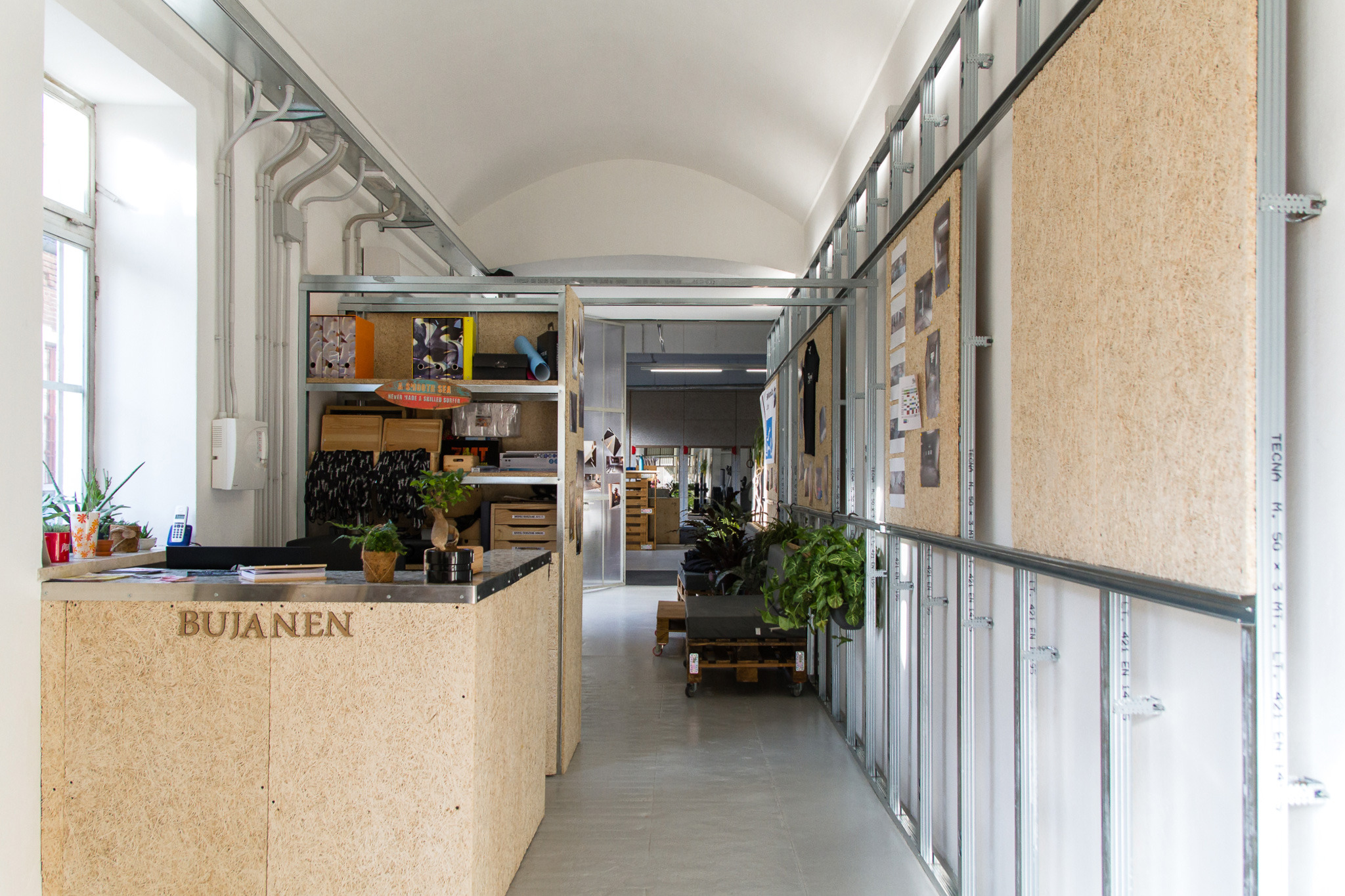 灵活多变的工业风健身空间-1