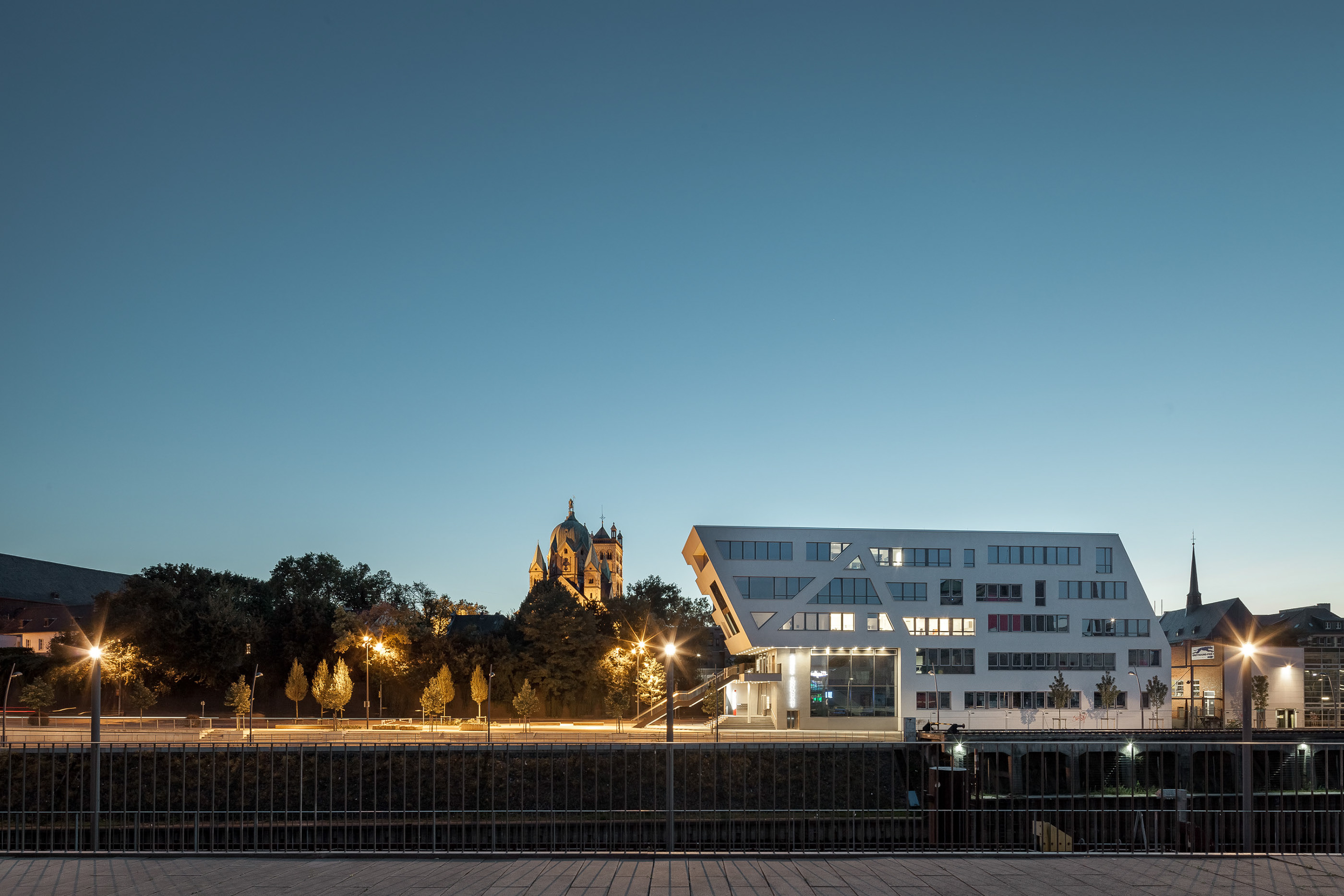 现代律师事务所设计 | 专业与美学的完美结合-2