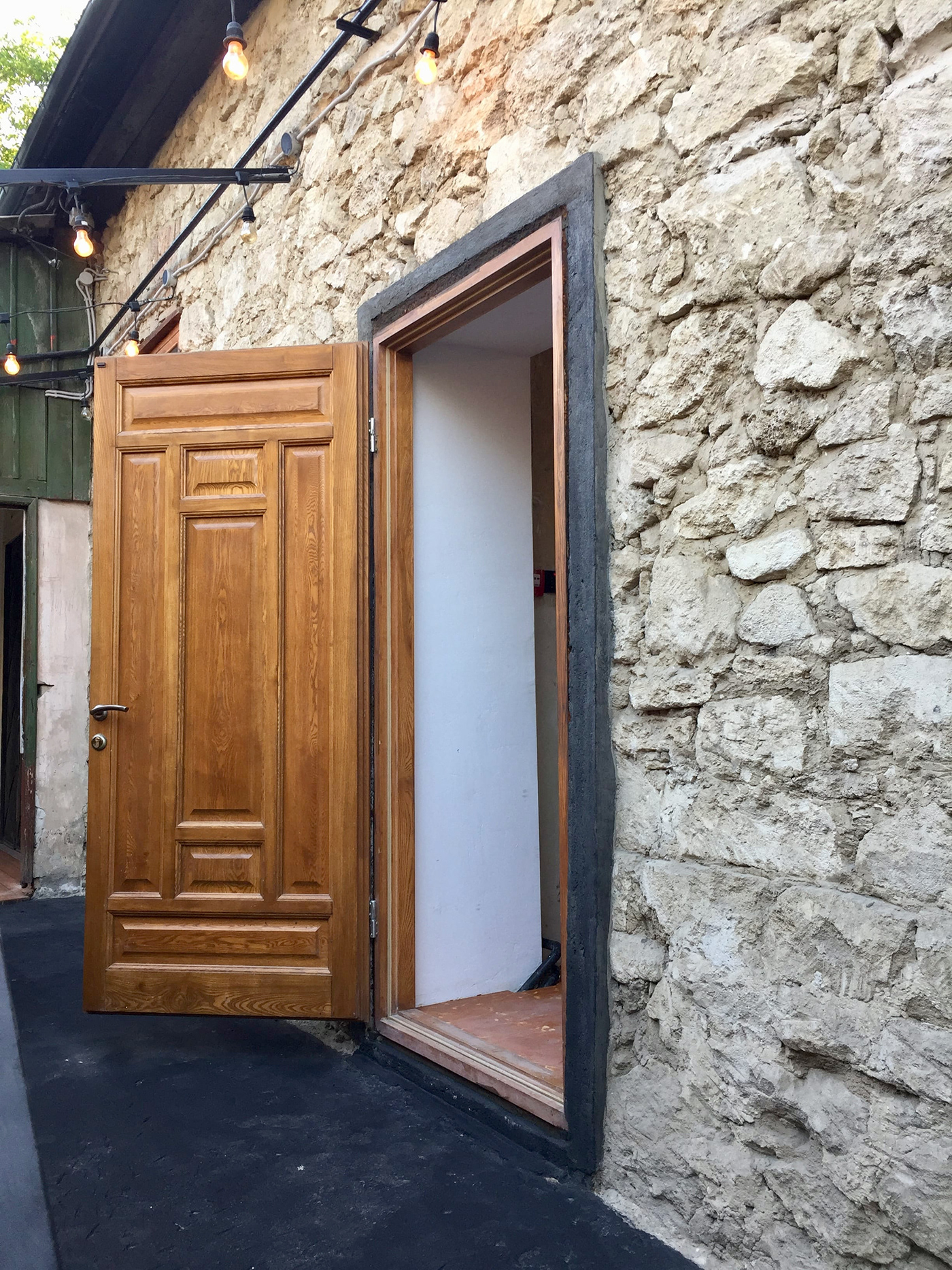 2018 年历史建筑改造的餐饮空间-4