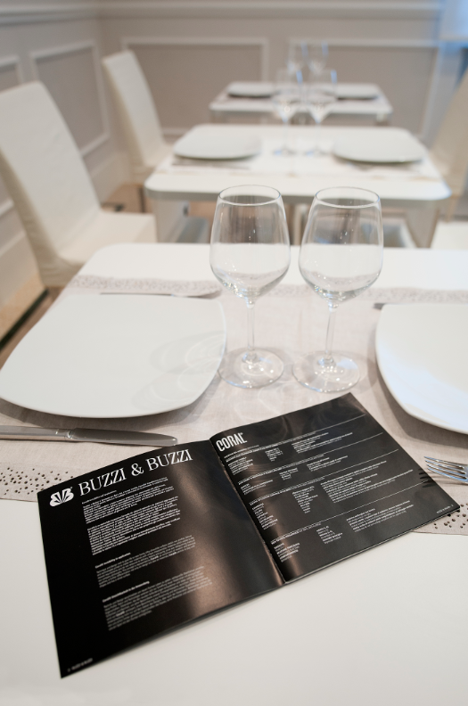 米兰 Blumarine 展厅 | 光之魔法展现精致设计-31