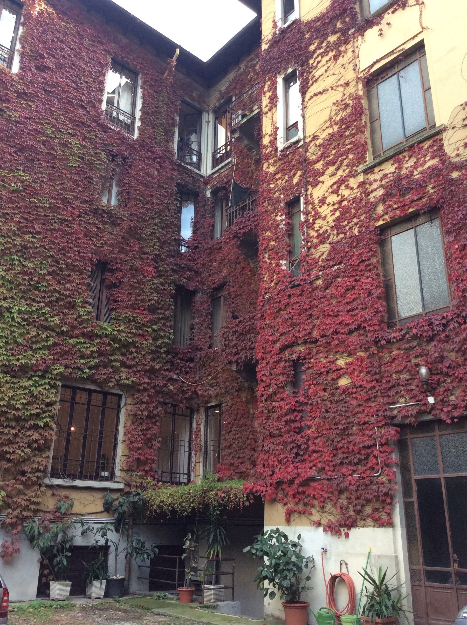 米兰 19 世纪 800 年老建筑中的高端卫浴展示厅-4