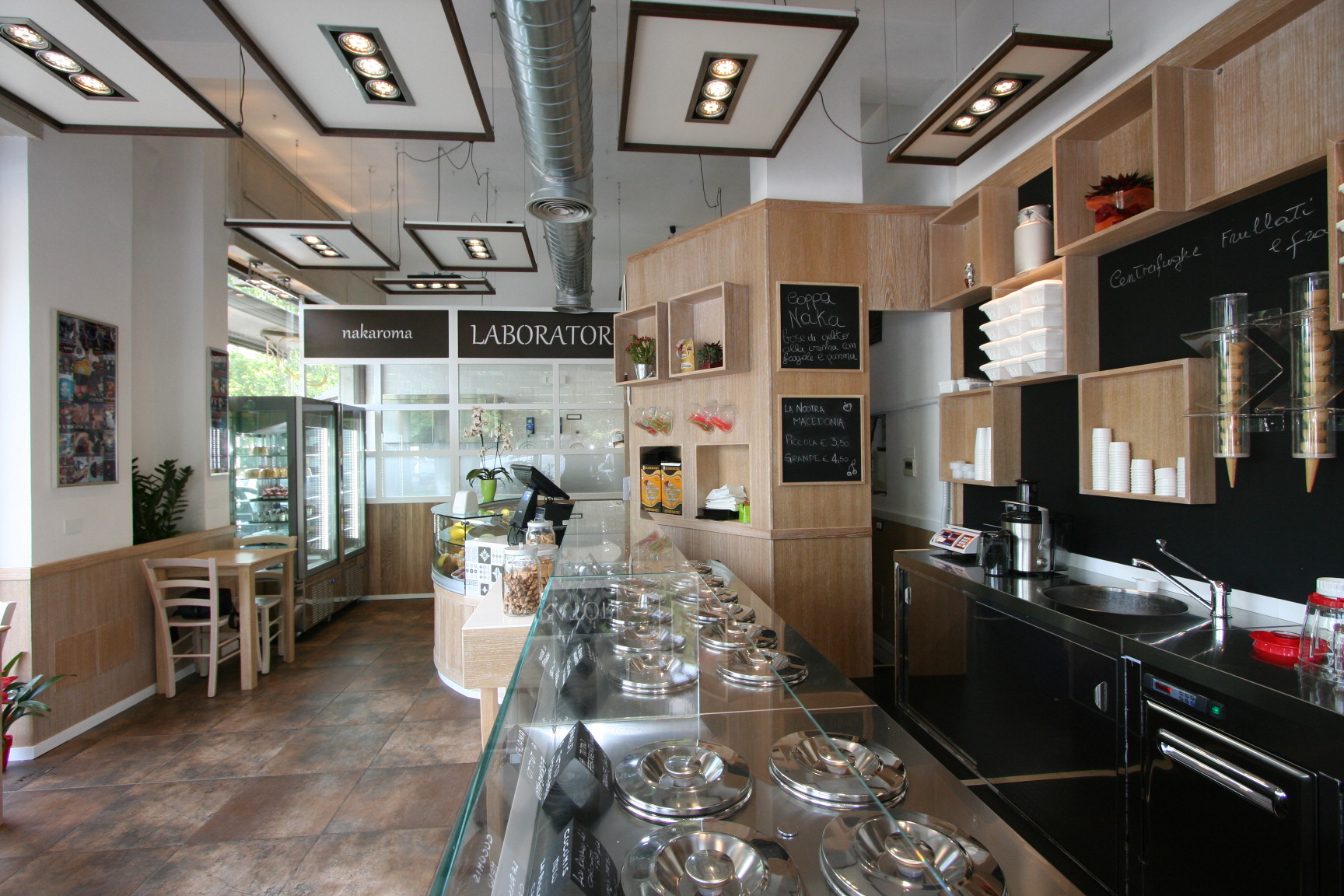 罗马纳卡罗玛冰淇淋店——现代乡村风格的魅力-1