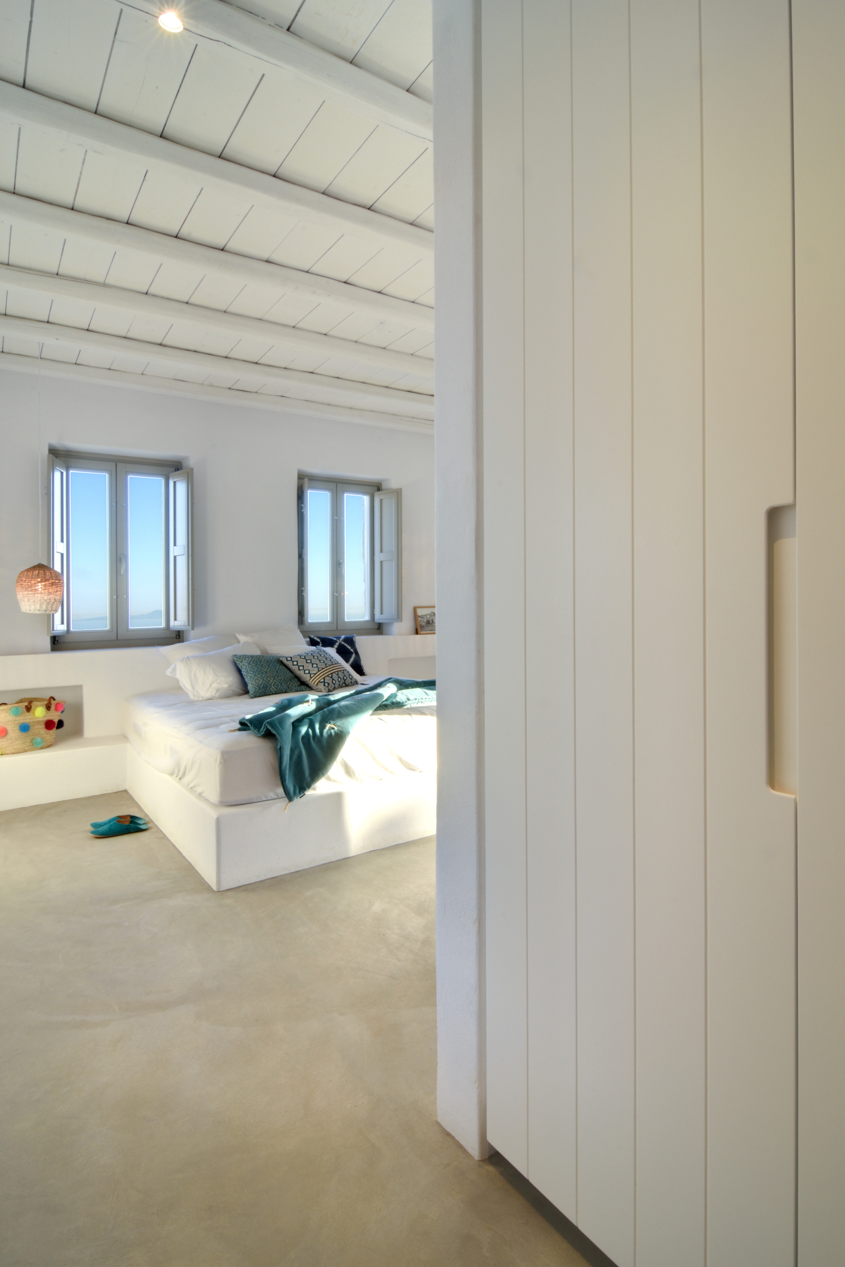 融合传统与当代的白色灵魂乡村别墅-15