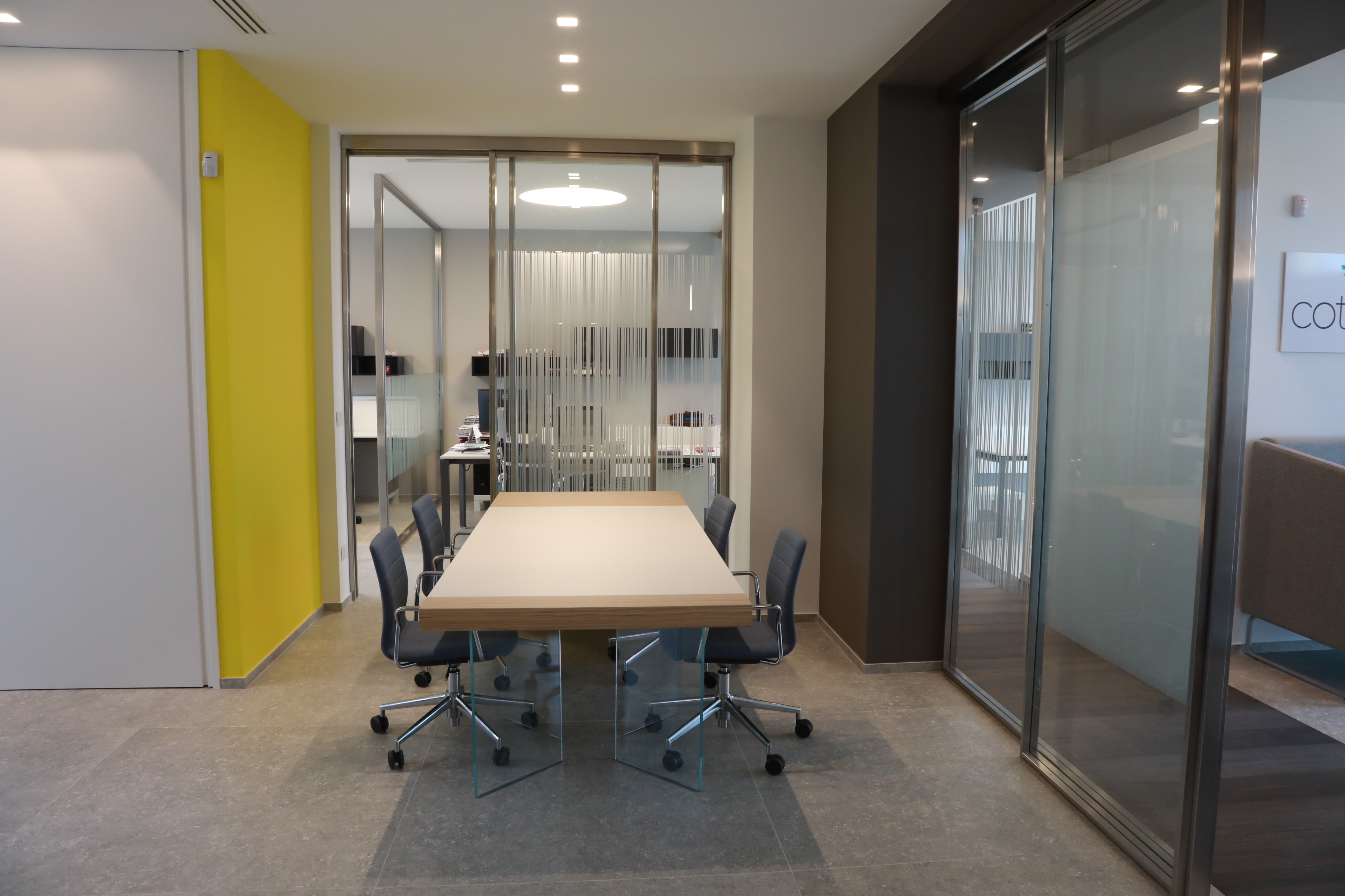 2018 年完成的新总部室内设计——Cotugno srl-7