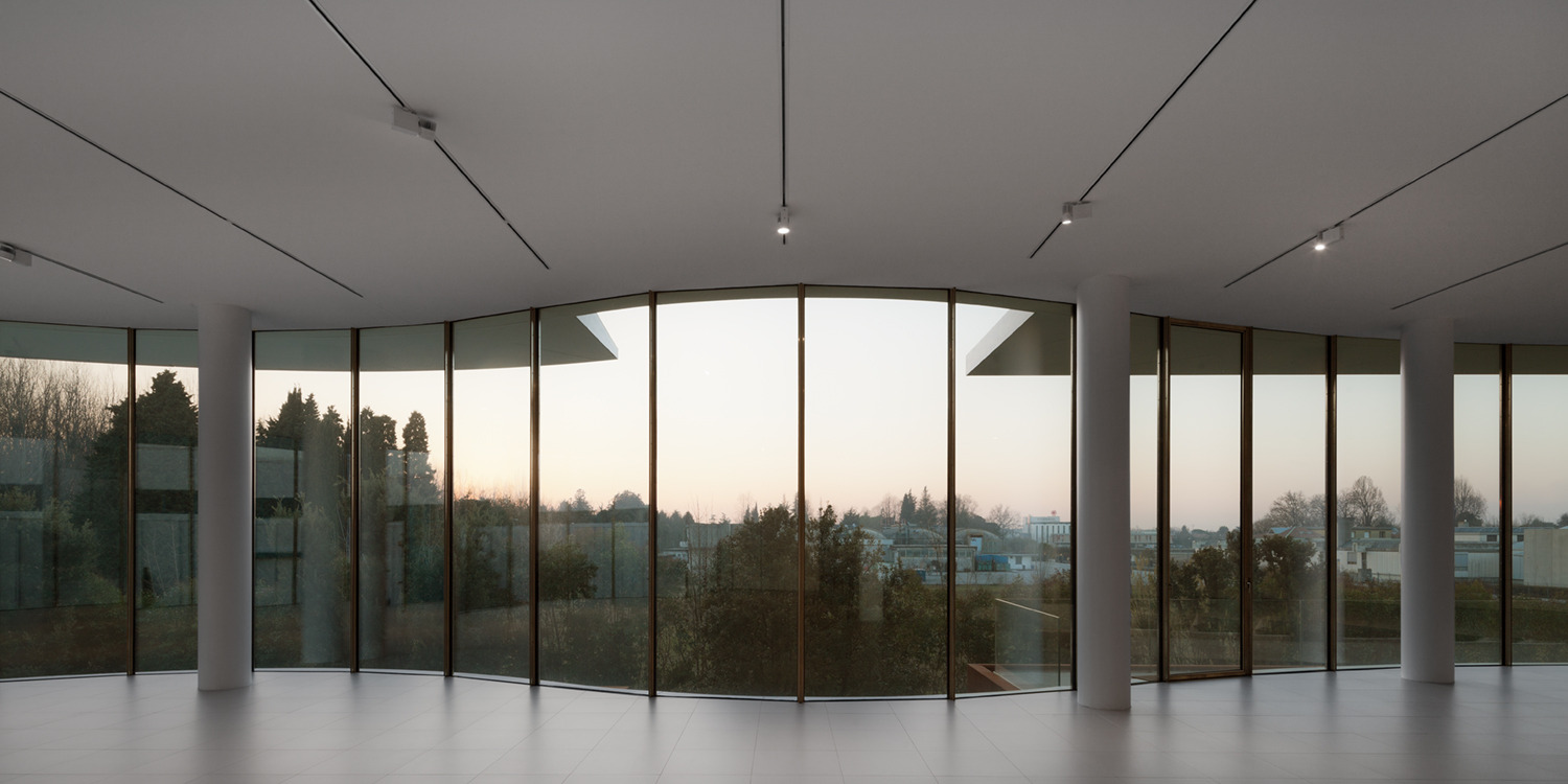 意式风格的 Secco Sistemi 总部办公空间设计-27