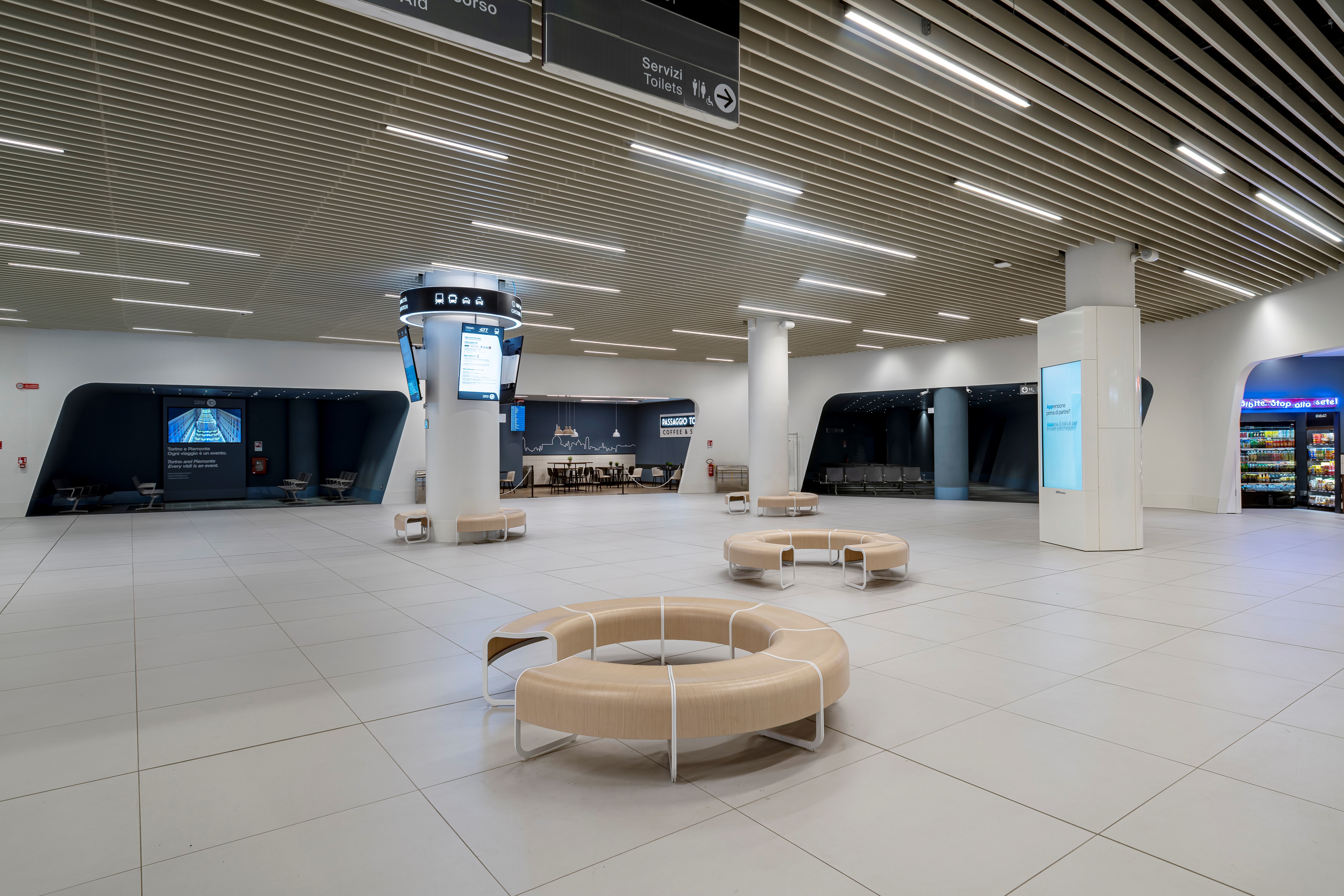 意大利都灵卡塞勒机场 Sandro Pertini 新到达区现代改造-3