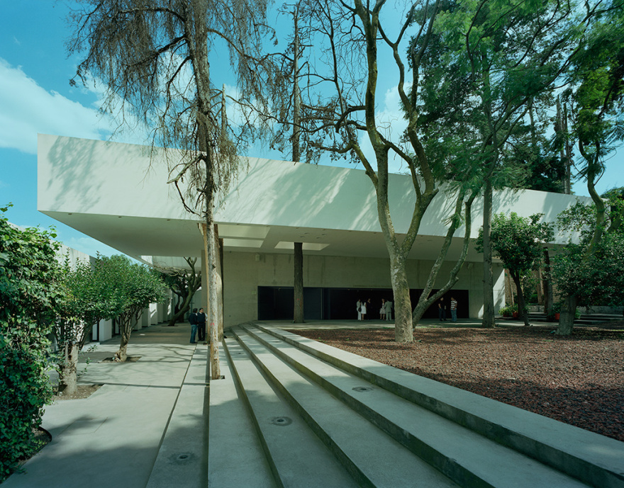 墨西哥 Pontifical 大学图书馆·绿色阅读空间-0