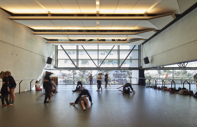 昆士兰科技大学创意产业区 | 打造活力互动空间-27