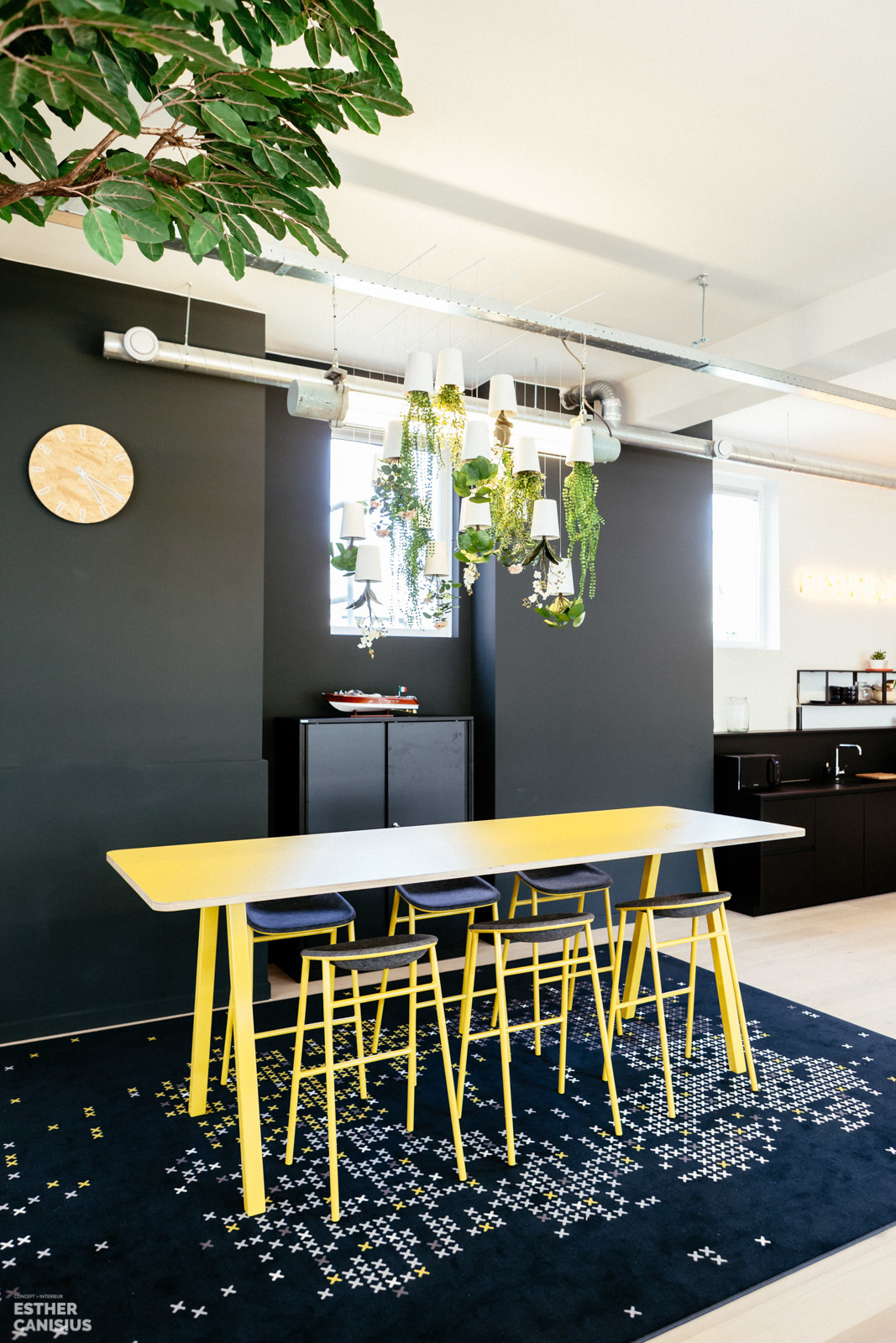 荷兰 Imkey 办公室 | 古典建筑中的现代绿意空间-13