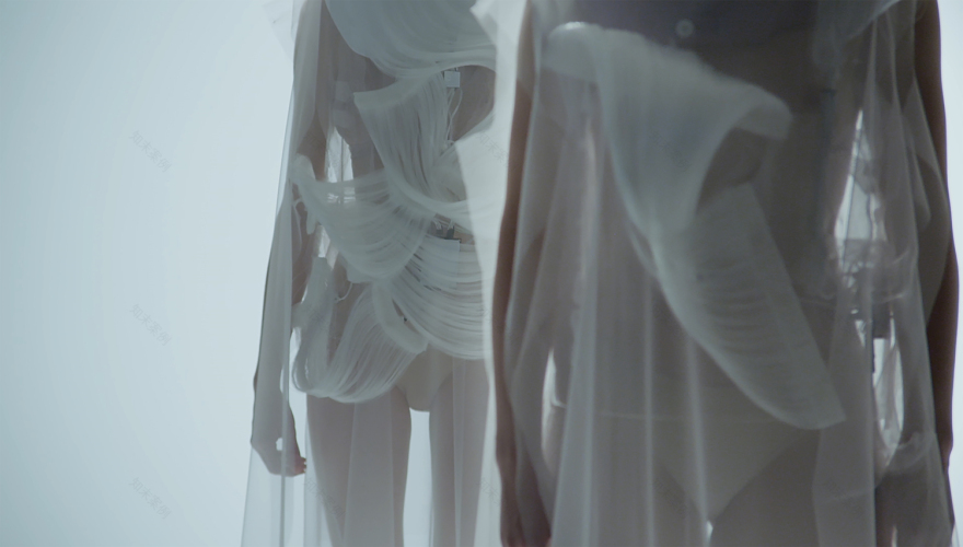 应高创意时装设计 | 互动、感知与反思-16