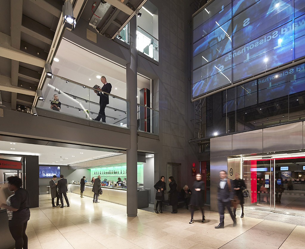 伦敦萨德勒威尔斯剧院翻新升级-11