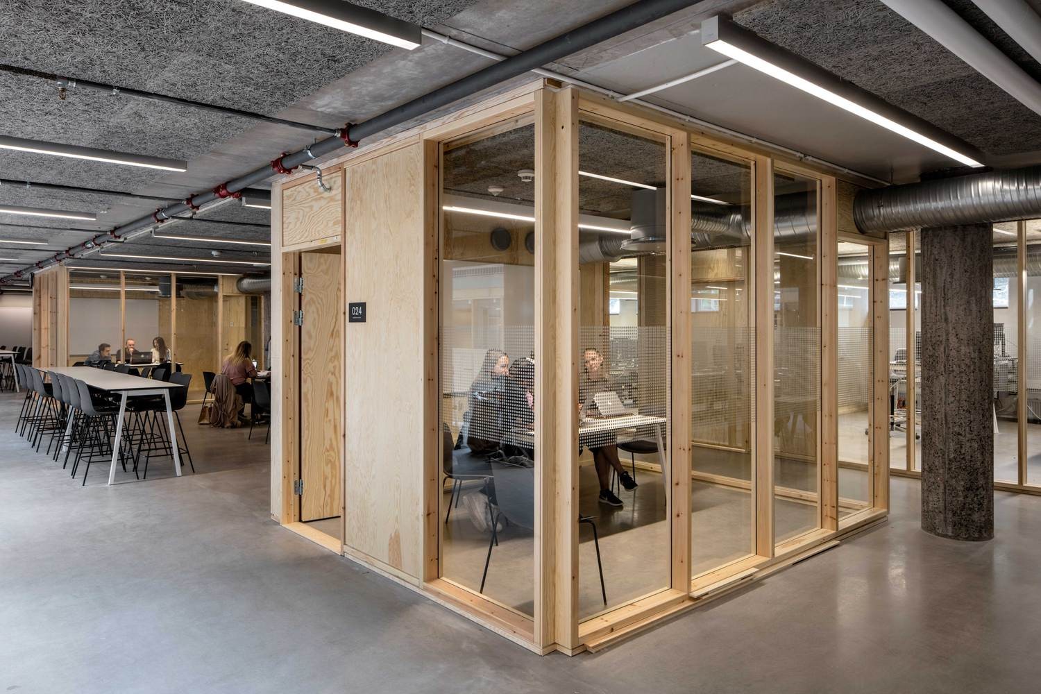 瑞典大学建筑系现代改造-14