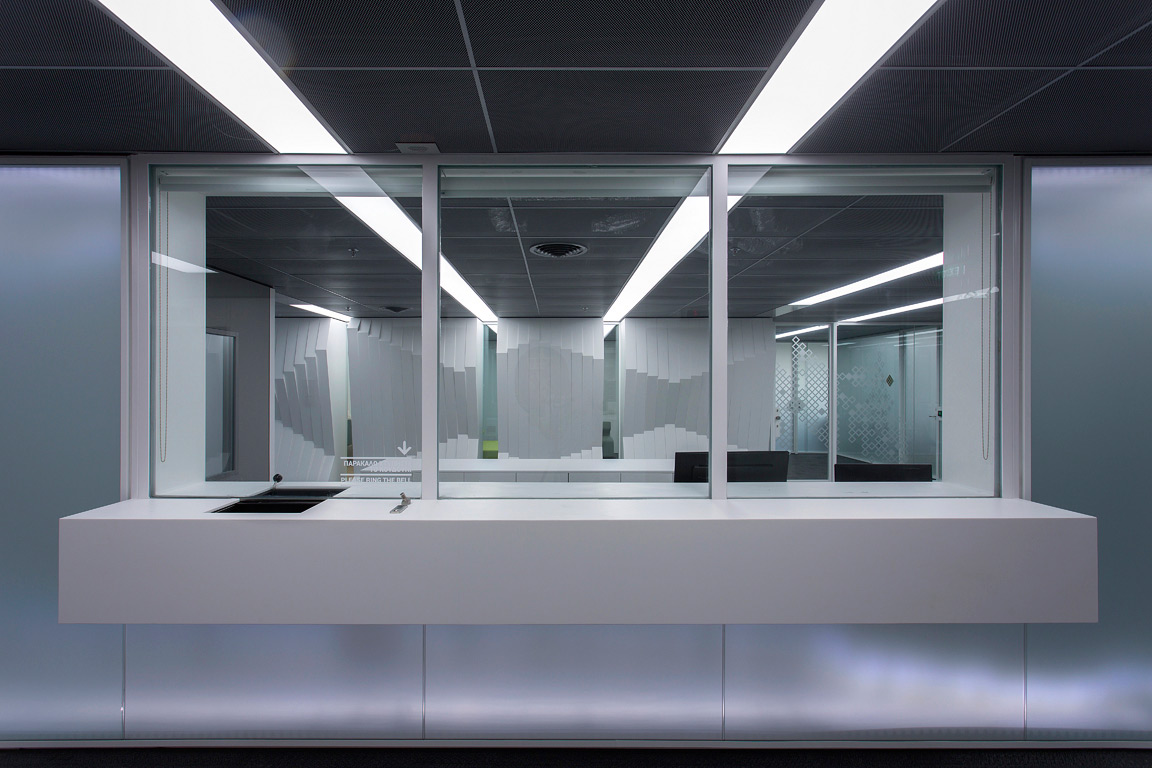 挪威驻雅典大使馆 | 现代轻盈，自然日光与传统针织的融合-5