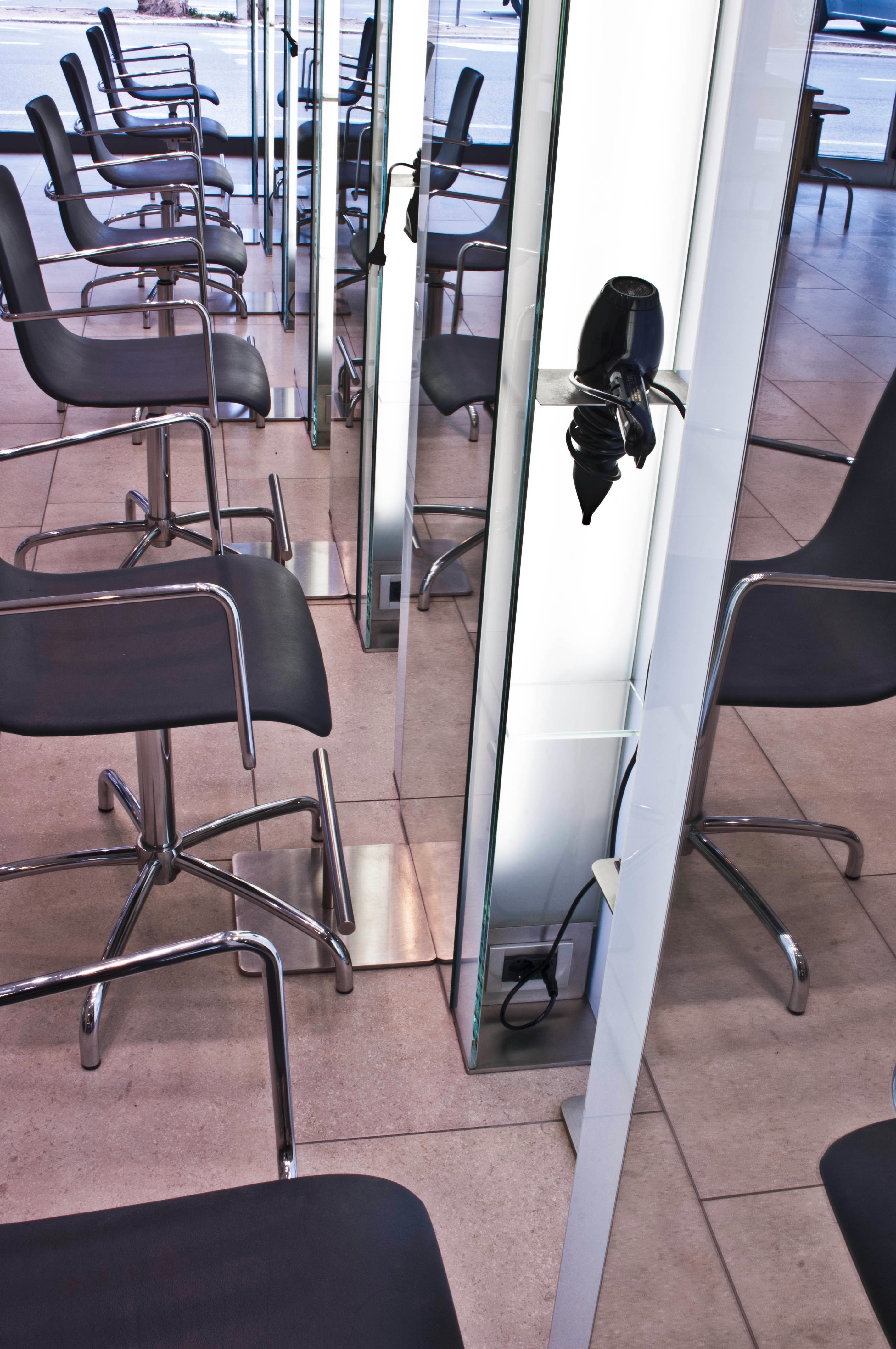 S 和 N 我理发店-15